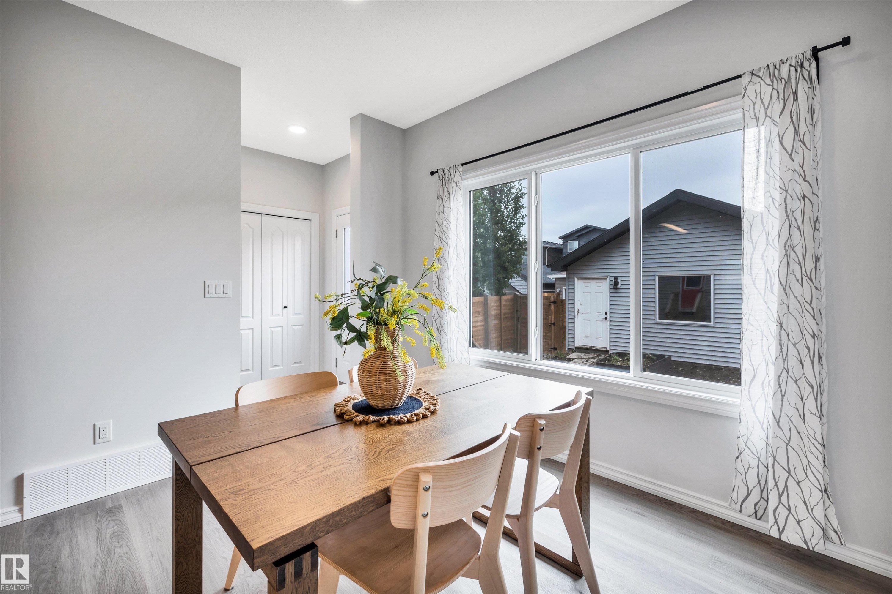 2495 Kelly Circle Circle, Edmonton, AB