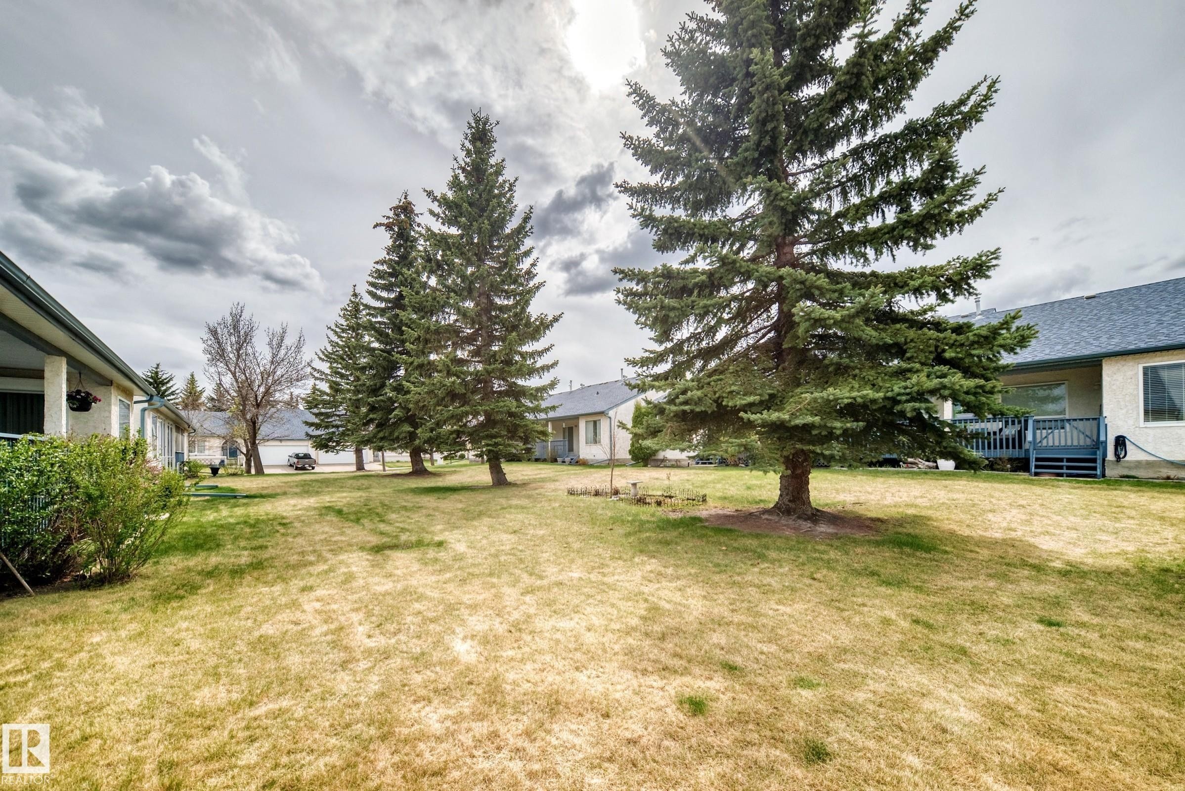 49 9718 176 Street, Edmonton, AB