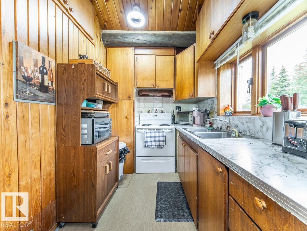 50409B Highway 16, Rural Yellowhead, AB