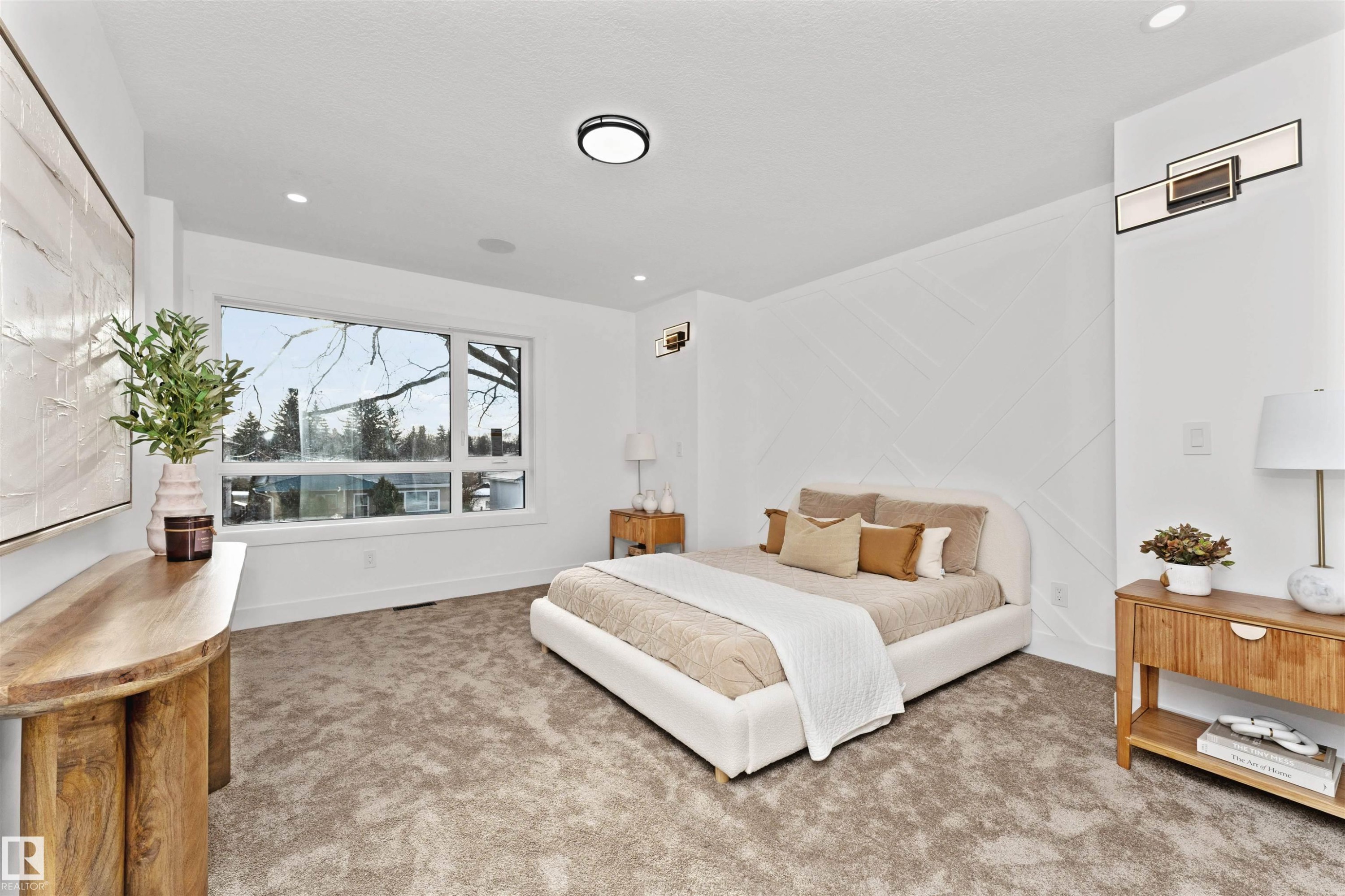 9624 86 Street Nw, Edmonton, AB - Indoor Photo Showing Bedroom