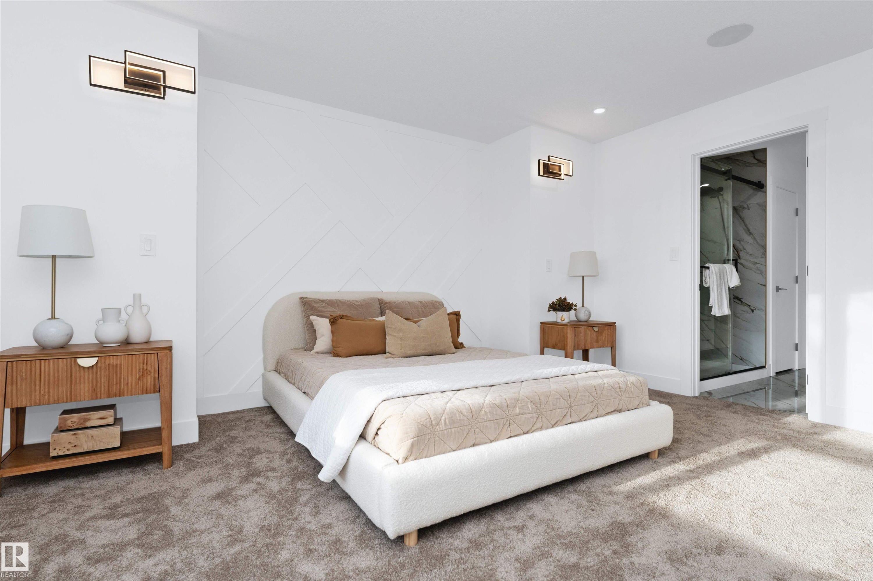 9624 86 Street Nw, Edmonton, AB - Indoor Photo Showing Bedroom