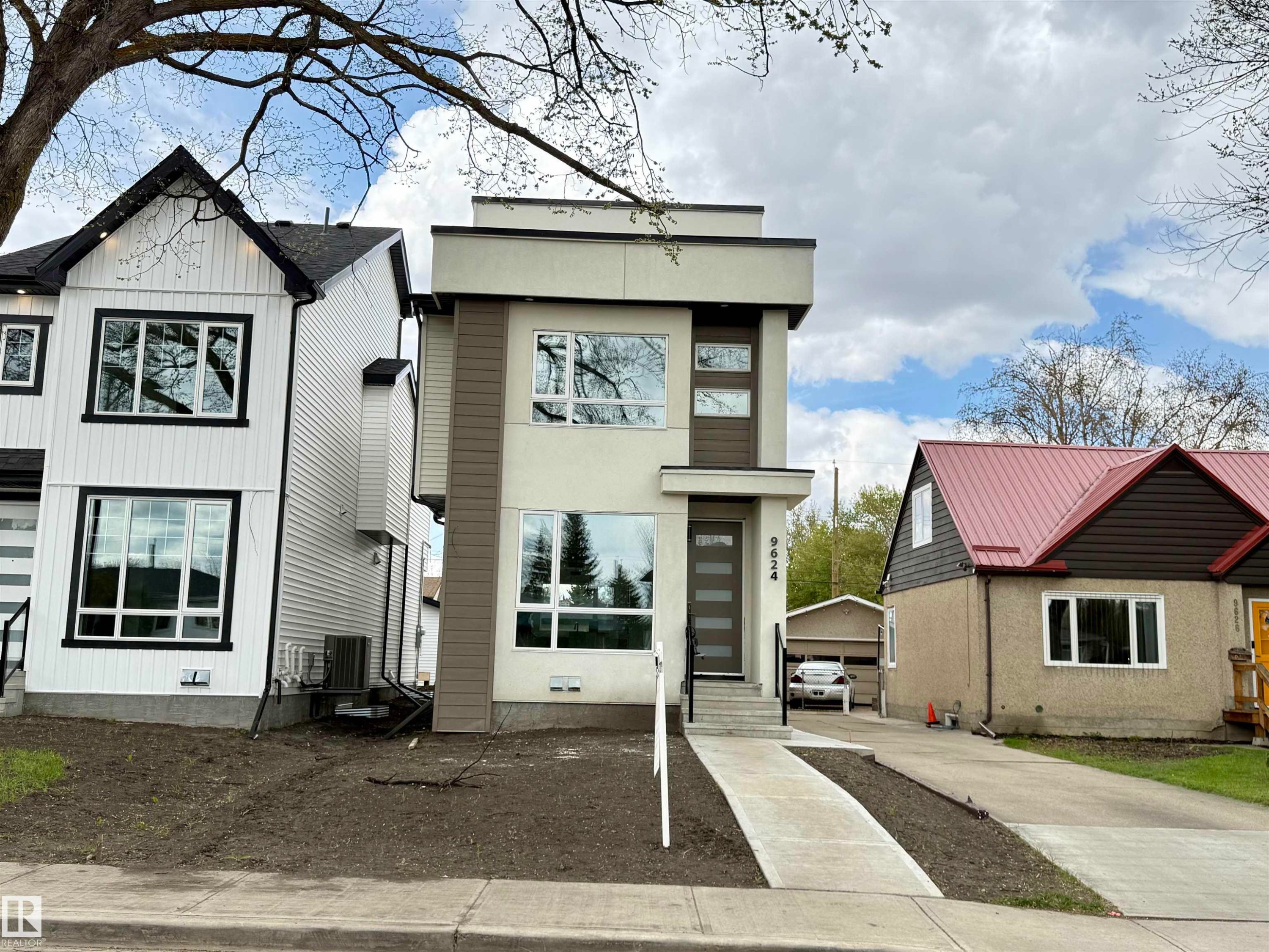 9624 86 Street Nw, Edmonton, AB - Outdoor