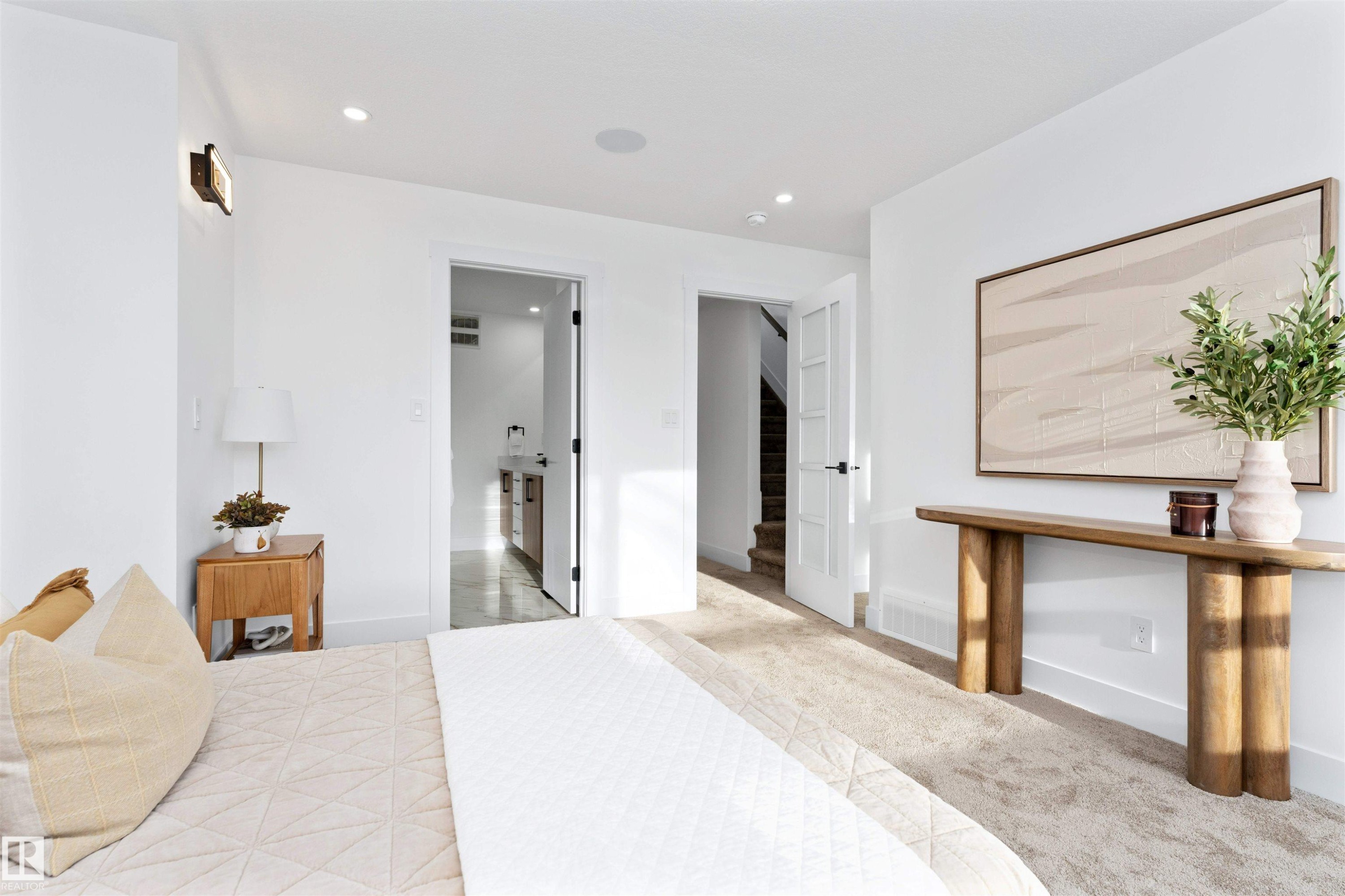 9624 86 Street Nw, Edmonton, AB - Indoor Photo Showing Bedroom