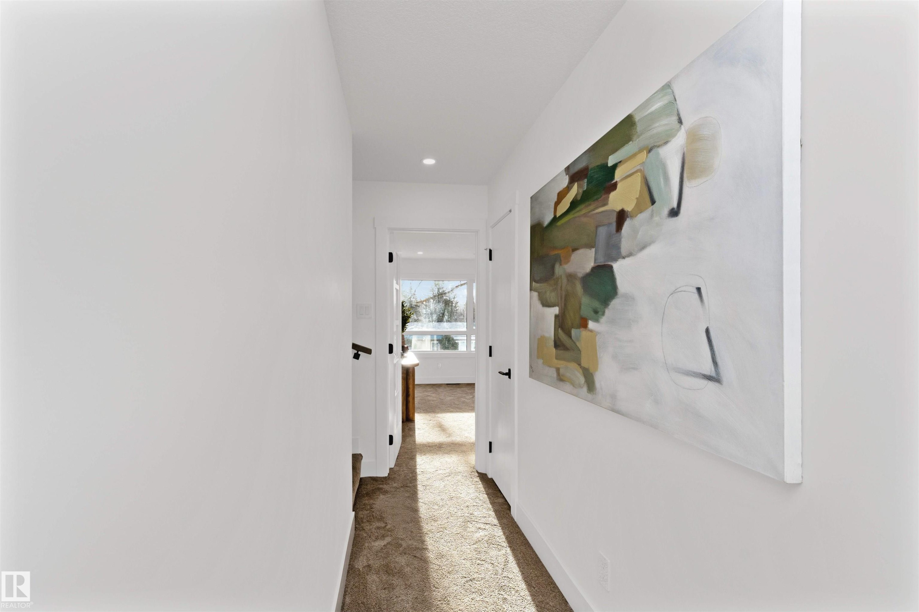 9624 86 Street Nw, Edmonton, AB - Indoor Photo Showing Other Room