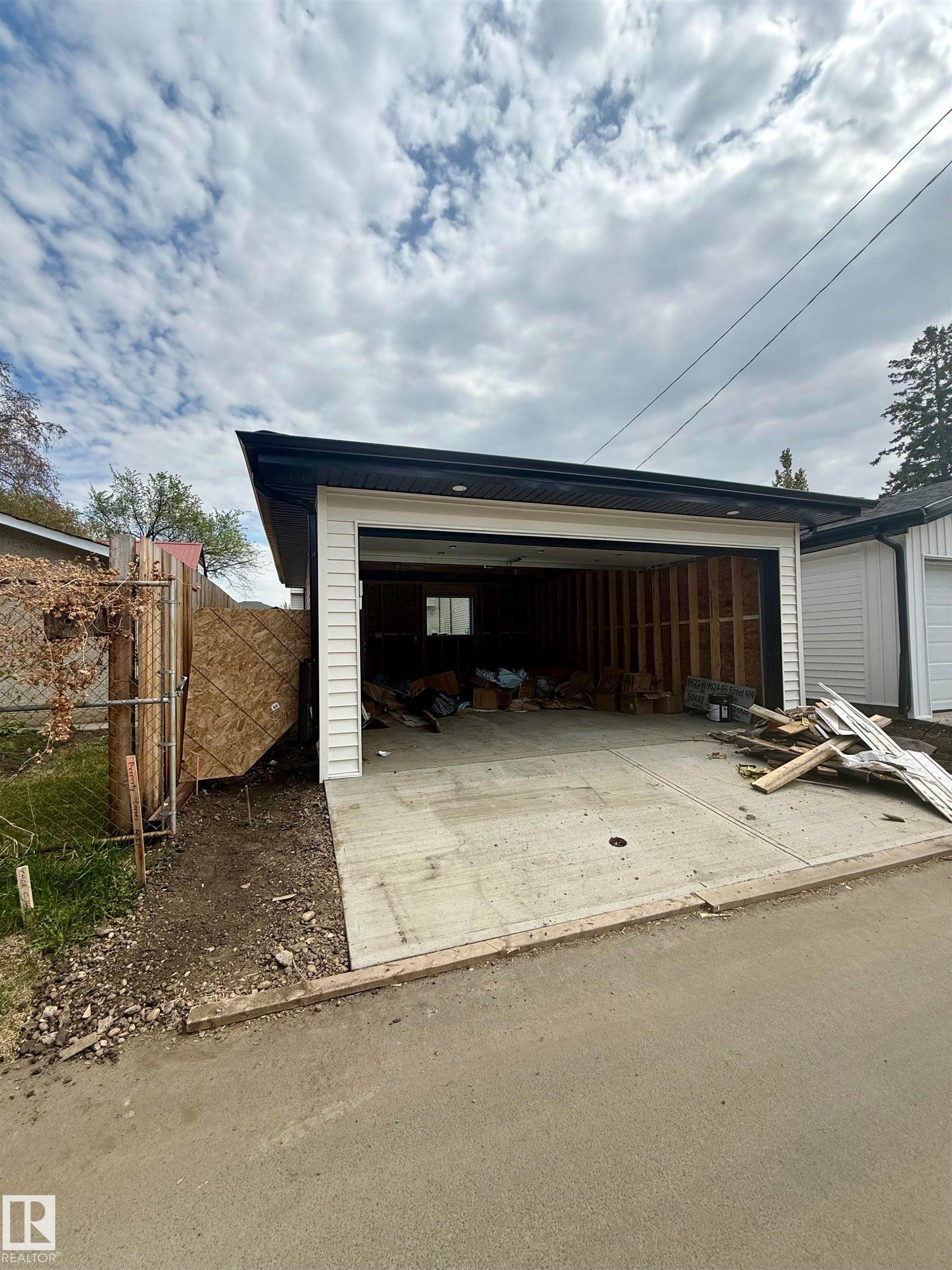9624 86 Street Nw, Edmonton, AB - Outdoor