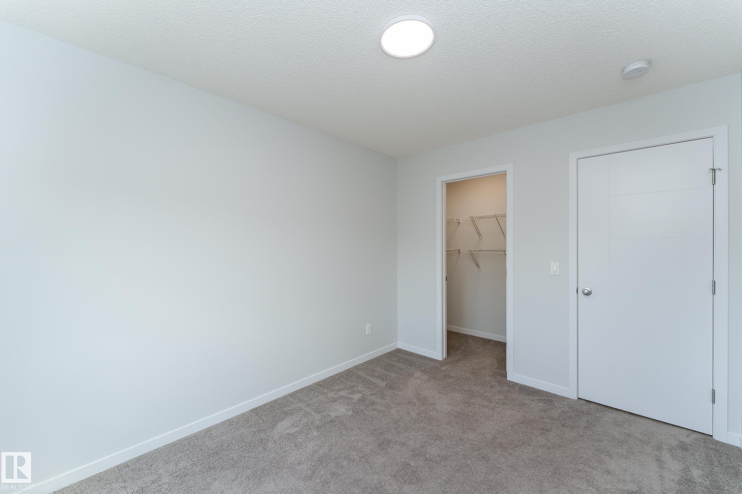 4022 Allan Crescent Sw, Edmonton, AB - Indoor Photo Showing Other Room