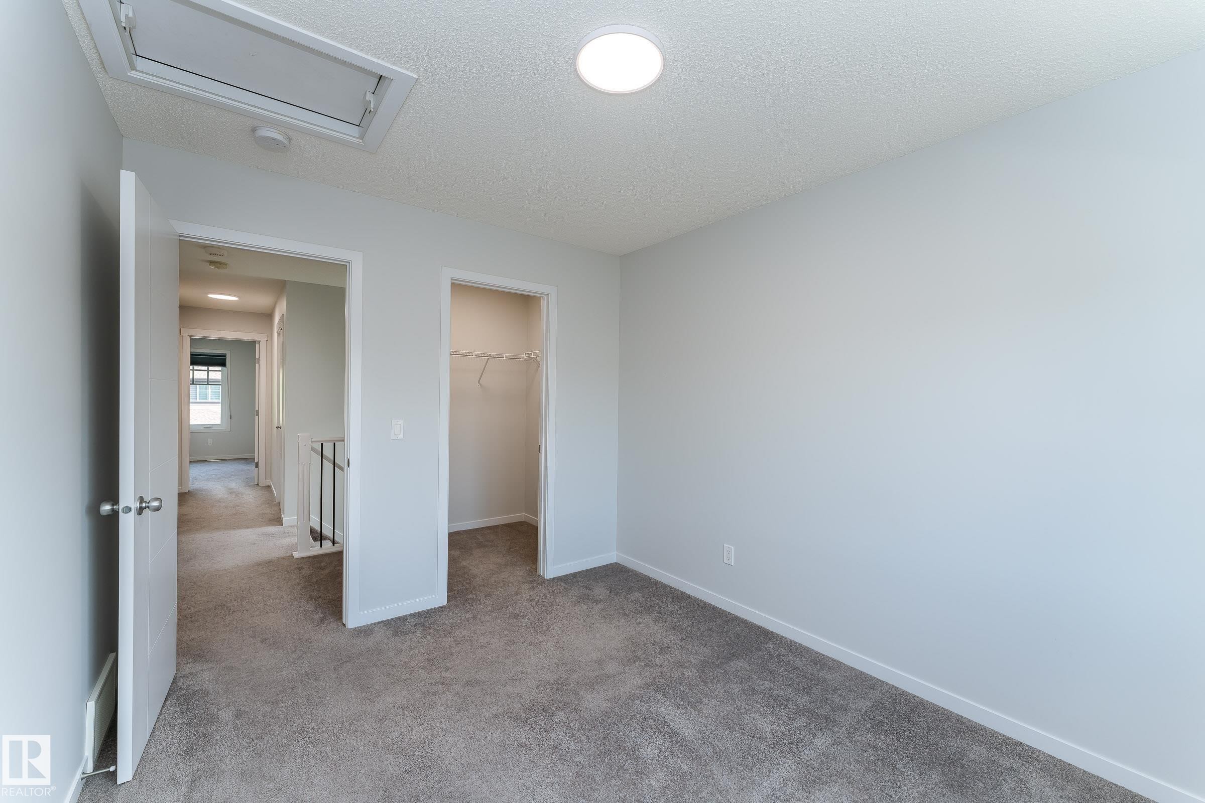 4022 Allan Crescent Sw, Edmonton, AB - Indoor Photo Showing Other Room