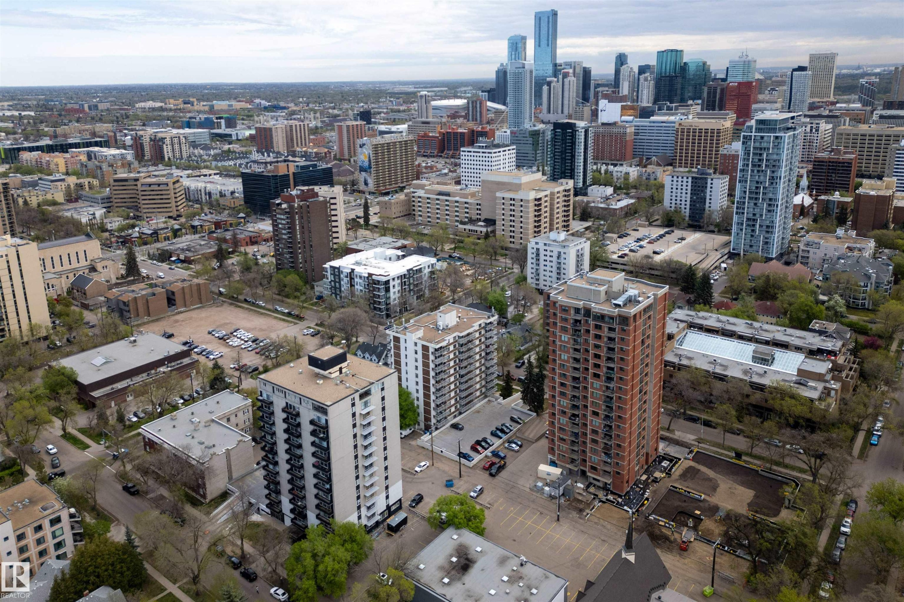 1007 9930 113 Street, Edmonton, AB - Outdoor With View