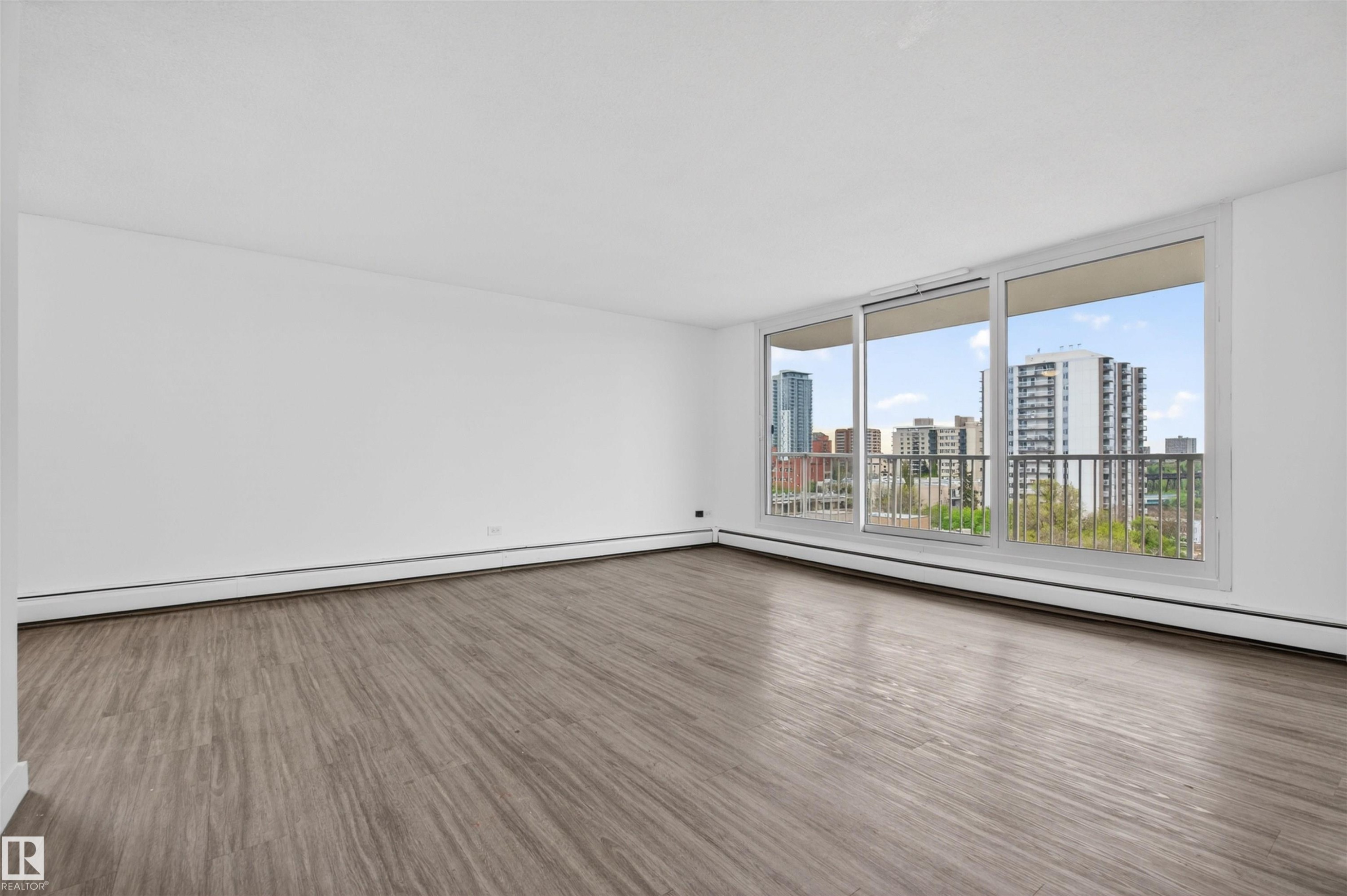 1007 9930 113 Street, Edmonton, AB - Indoor Photo Showing Other Room