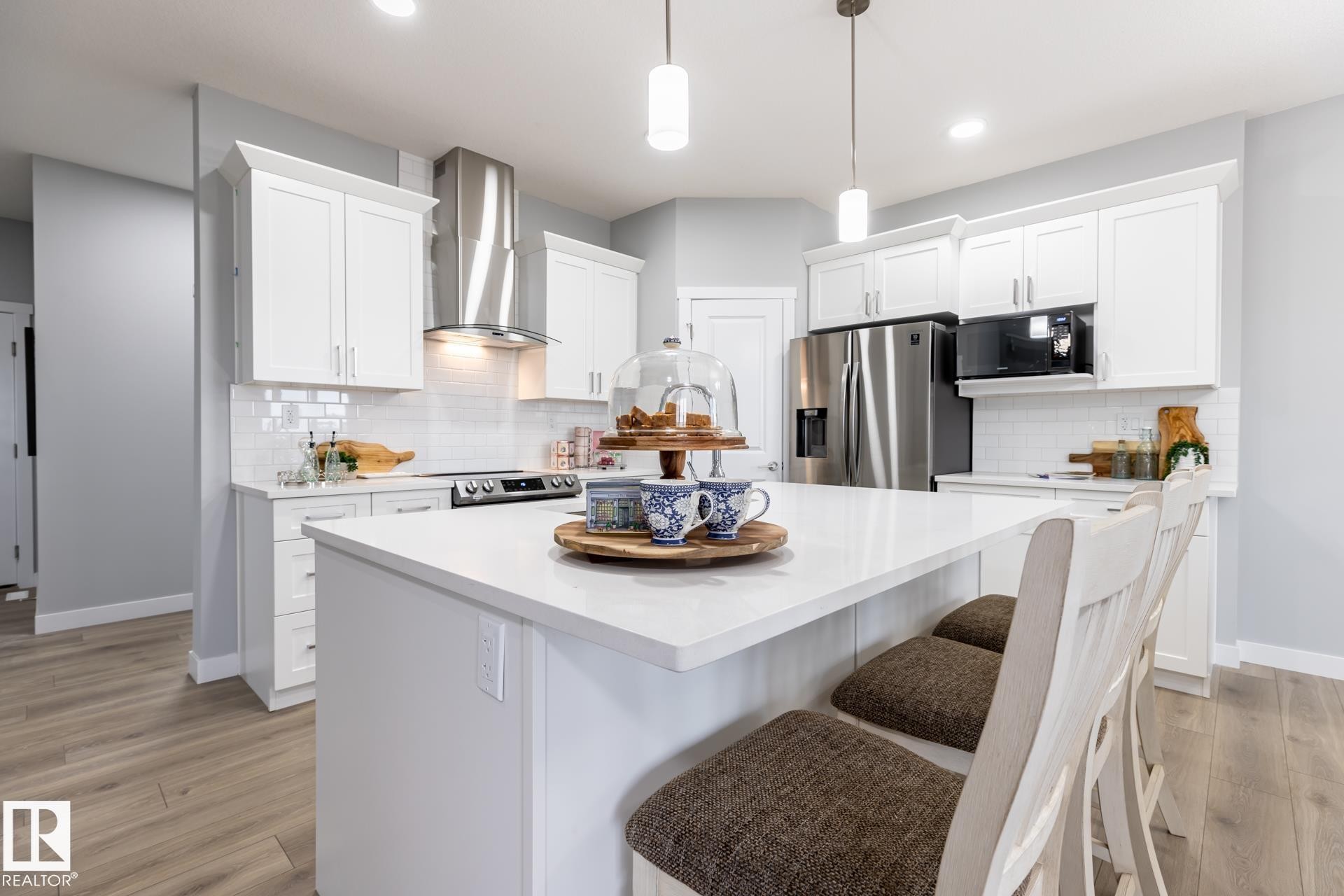 17820 70 Street, Edmonton, AB