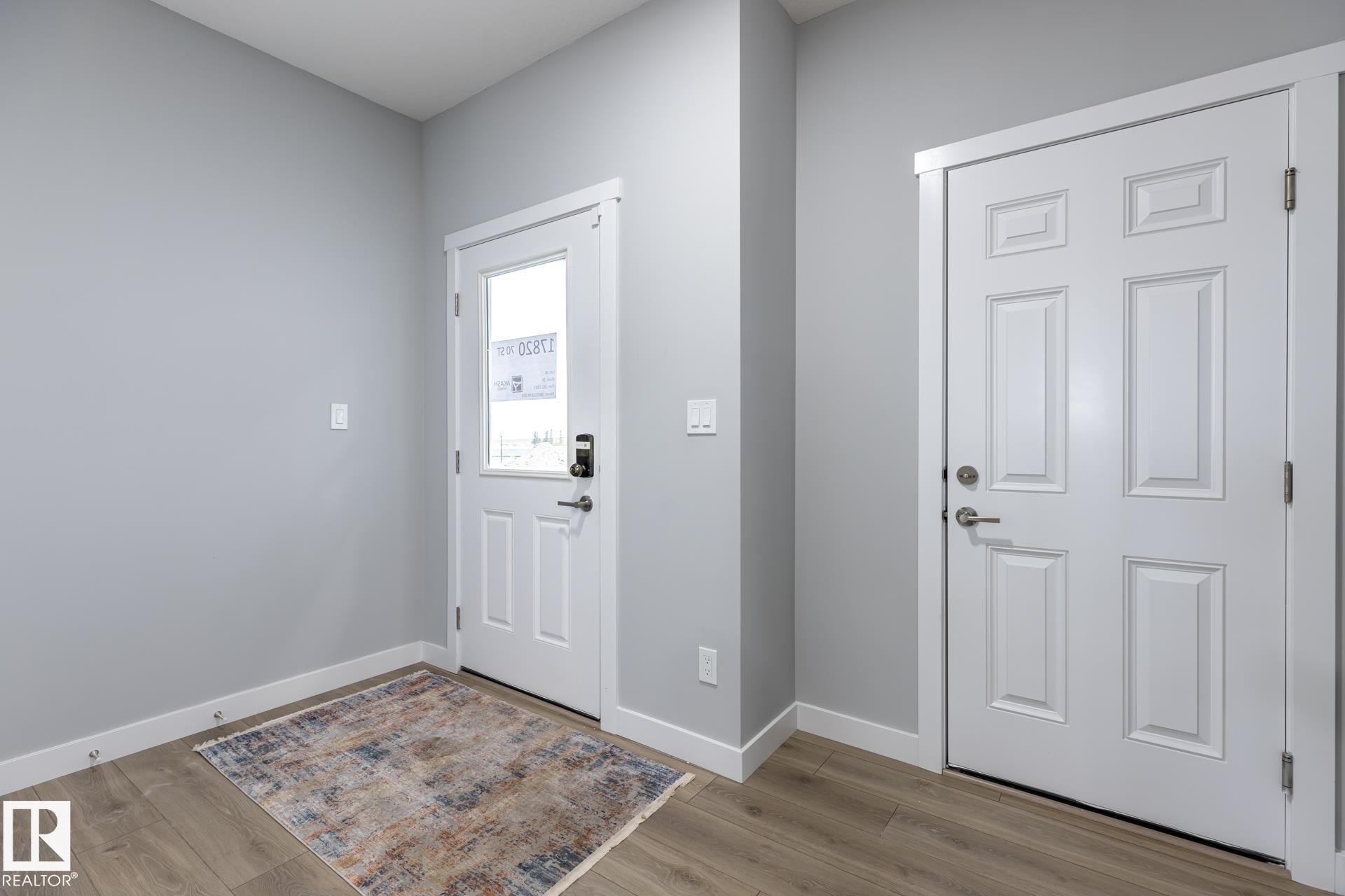 17820 70 Street, Edmonton, AB