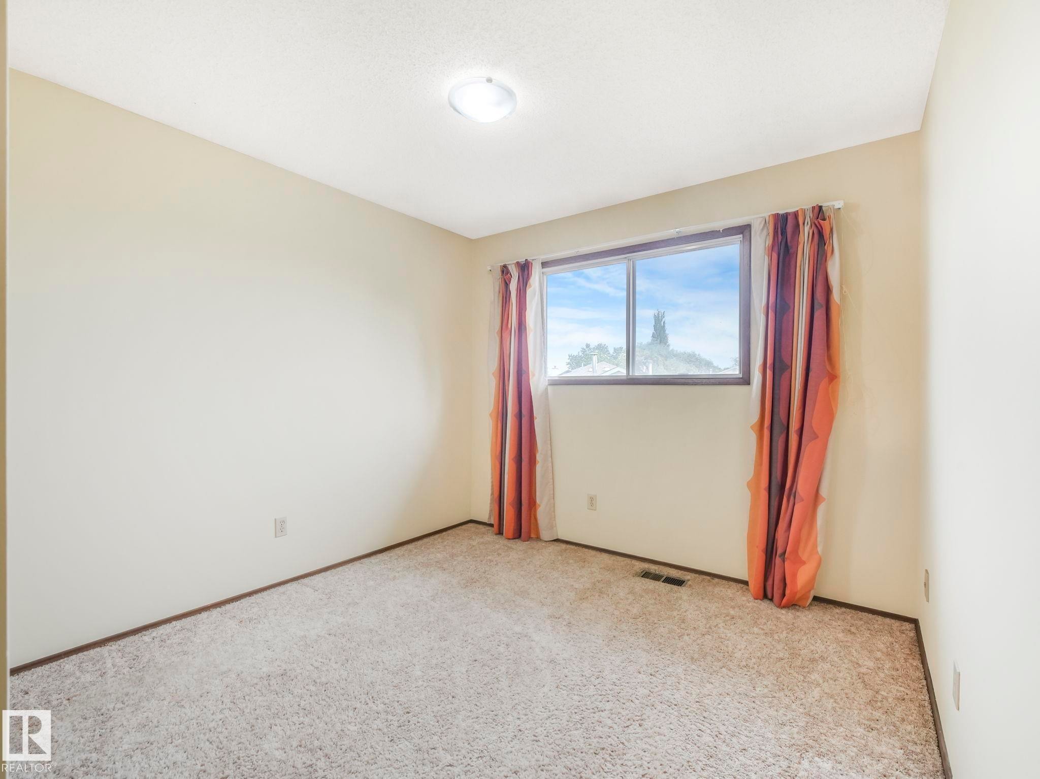 10206 173A Avenue, Edmonton, AB