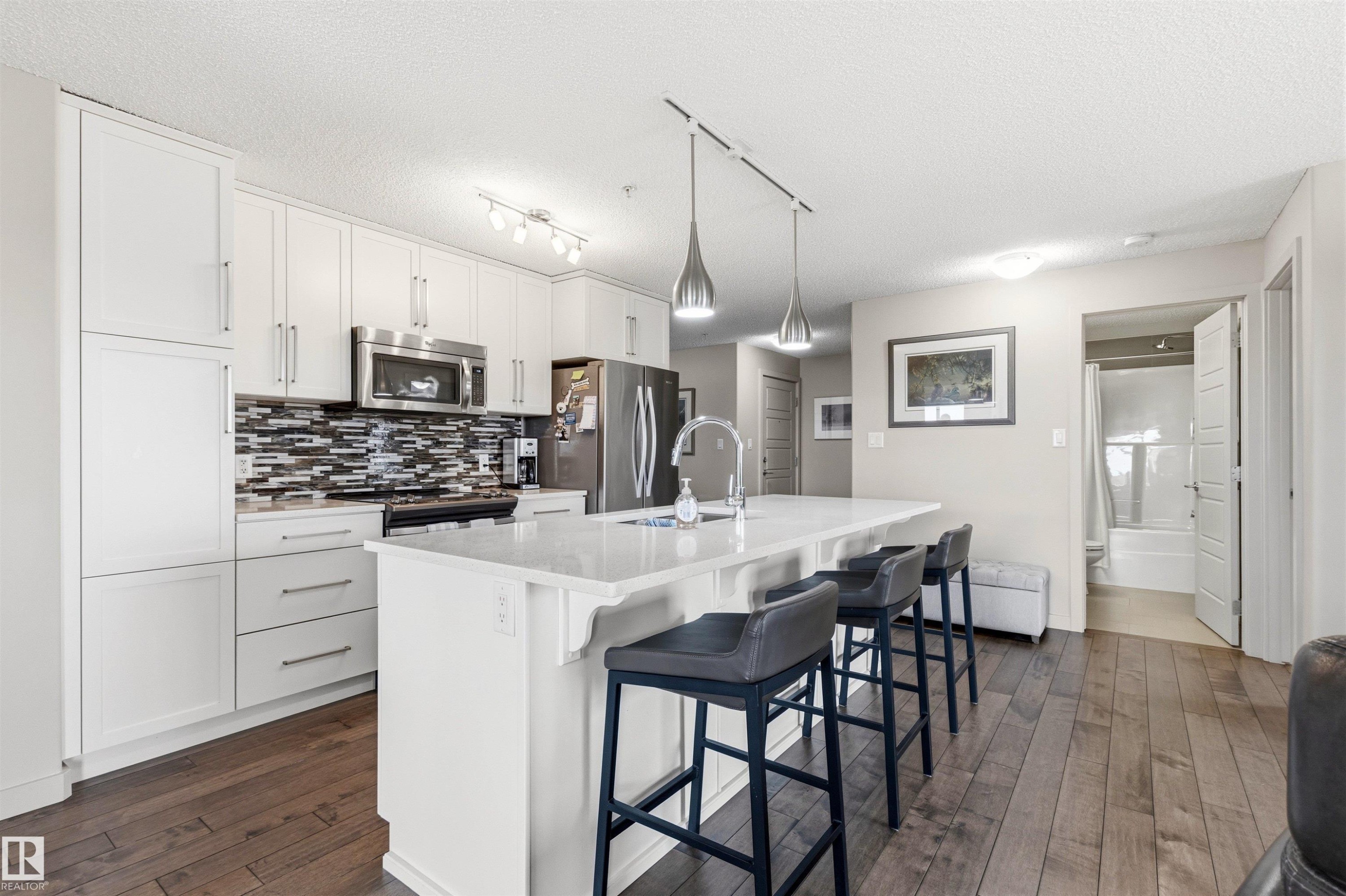 302 5510 Schonsee Drive, Edmonton, AB