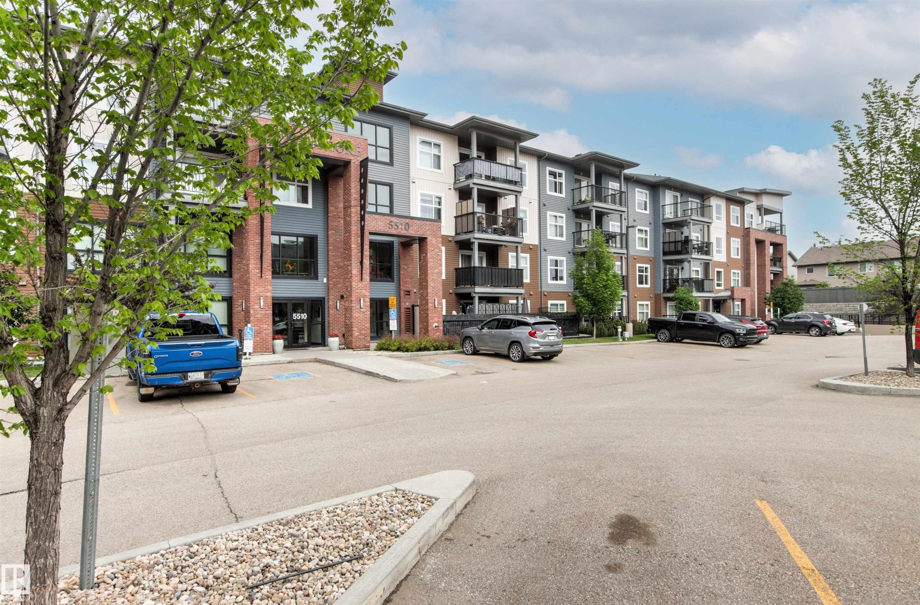 302 5510 Schonsee Drive, Edmonton, AB