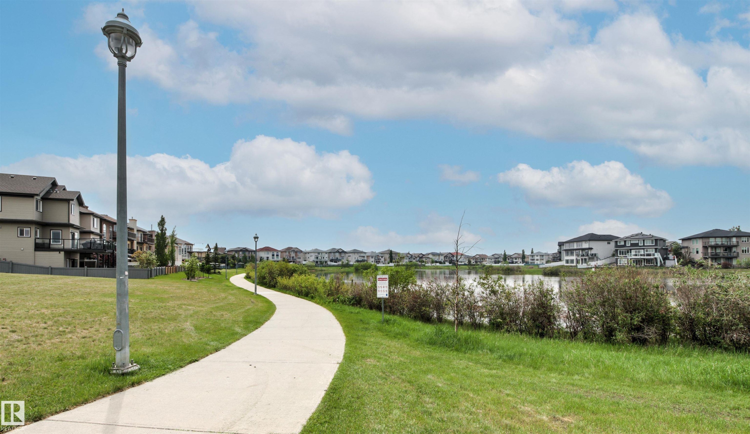 302 5510 Schonsee Drive, Edmonton, AB