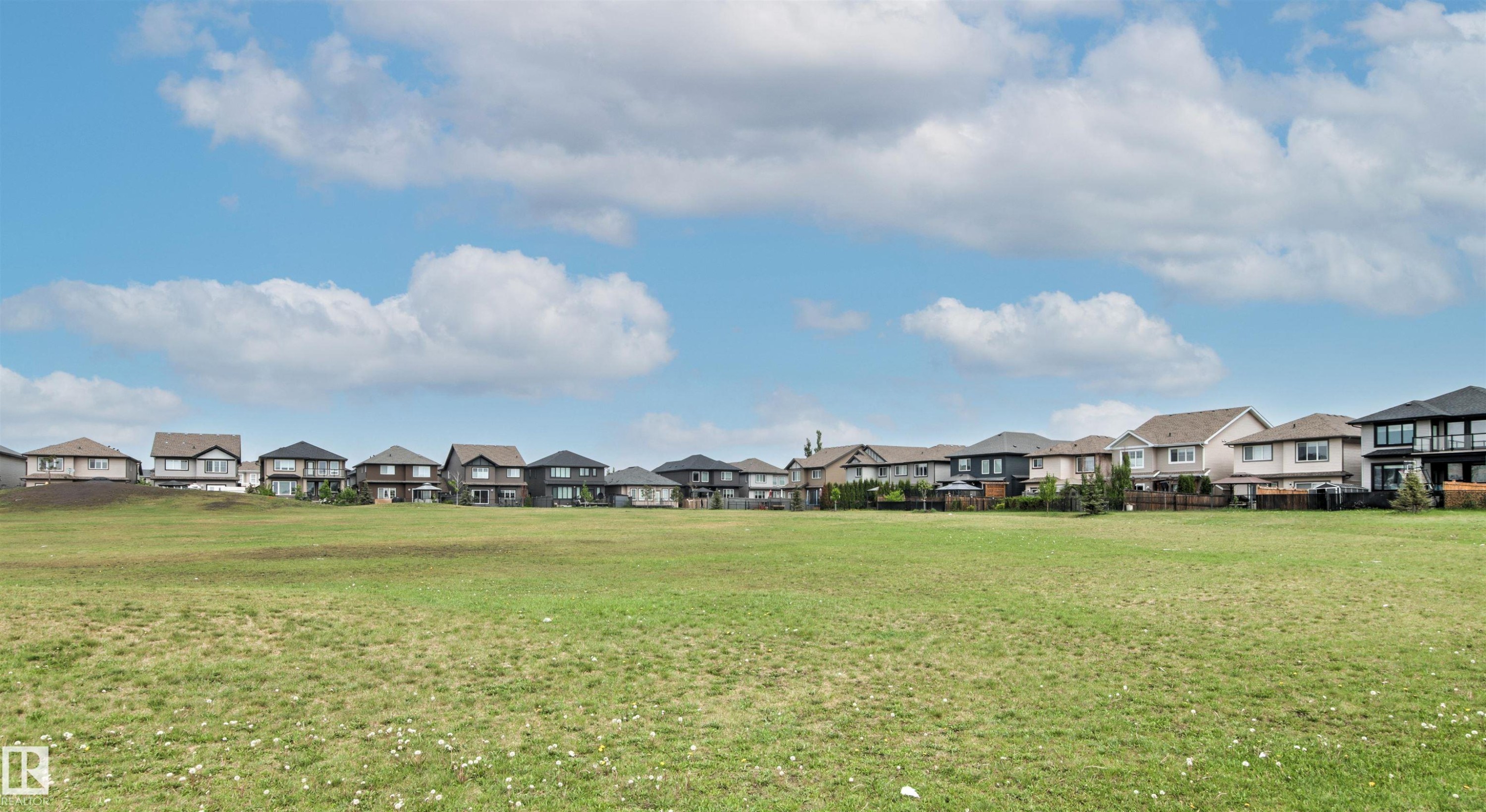 302 5510 Schonsee Drive, Edmonton, AB