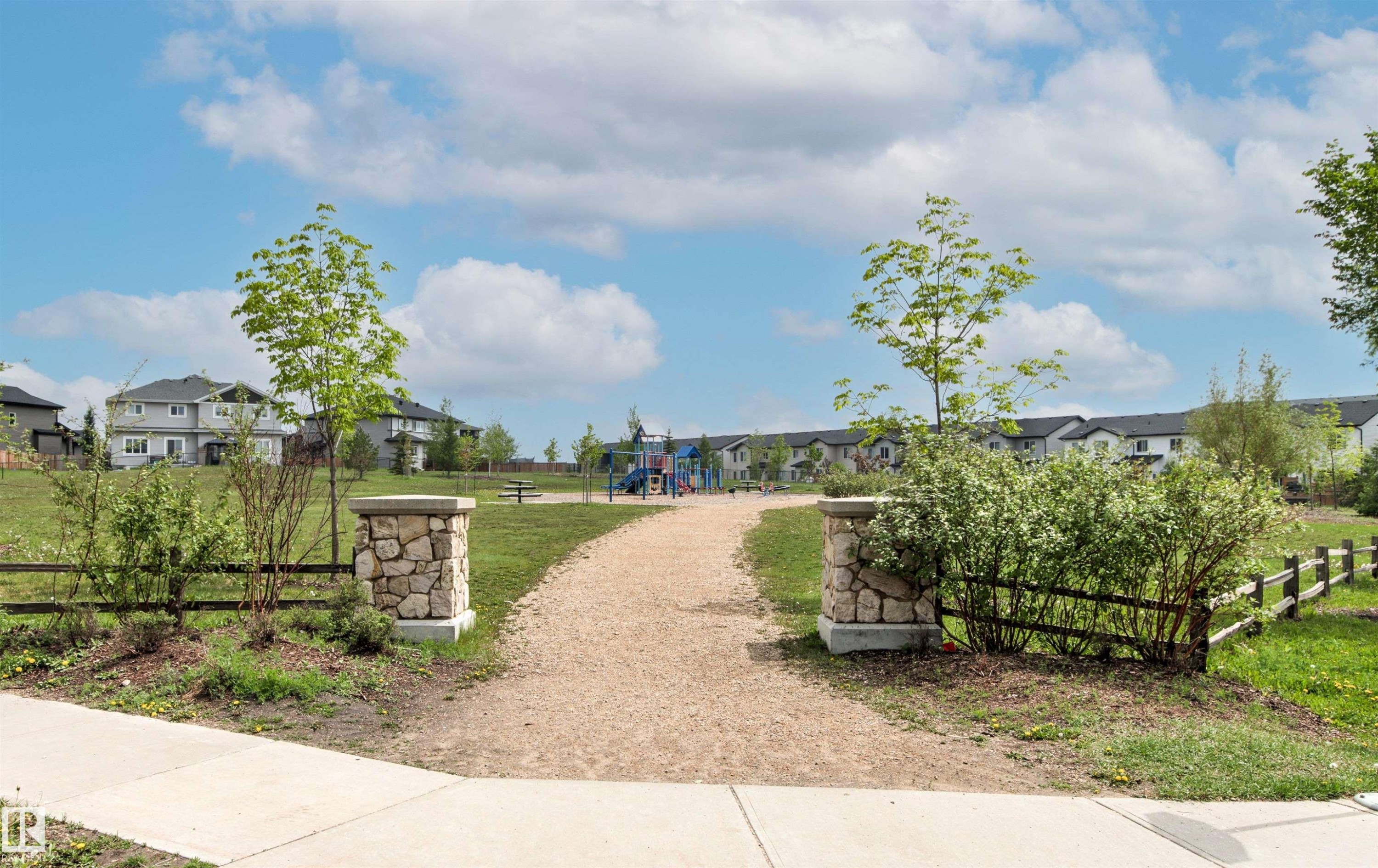 302 5510 Schonsee Drive, Edmonton, AB