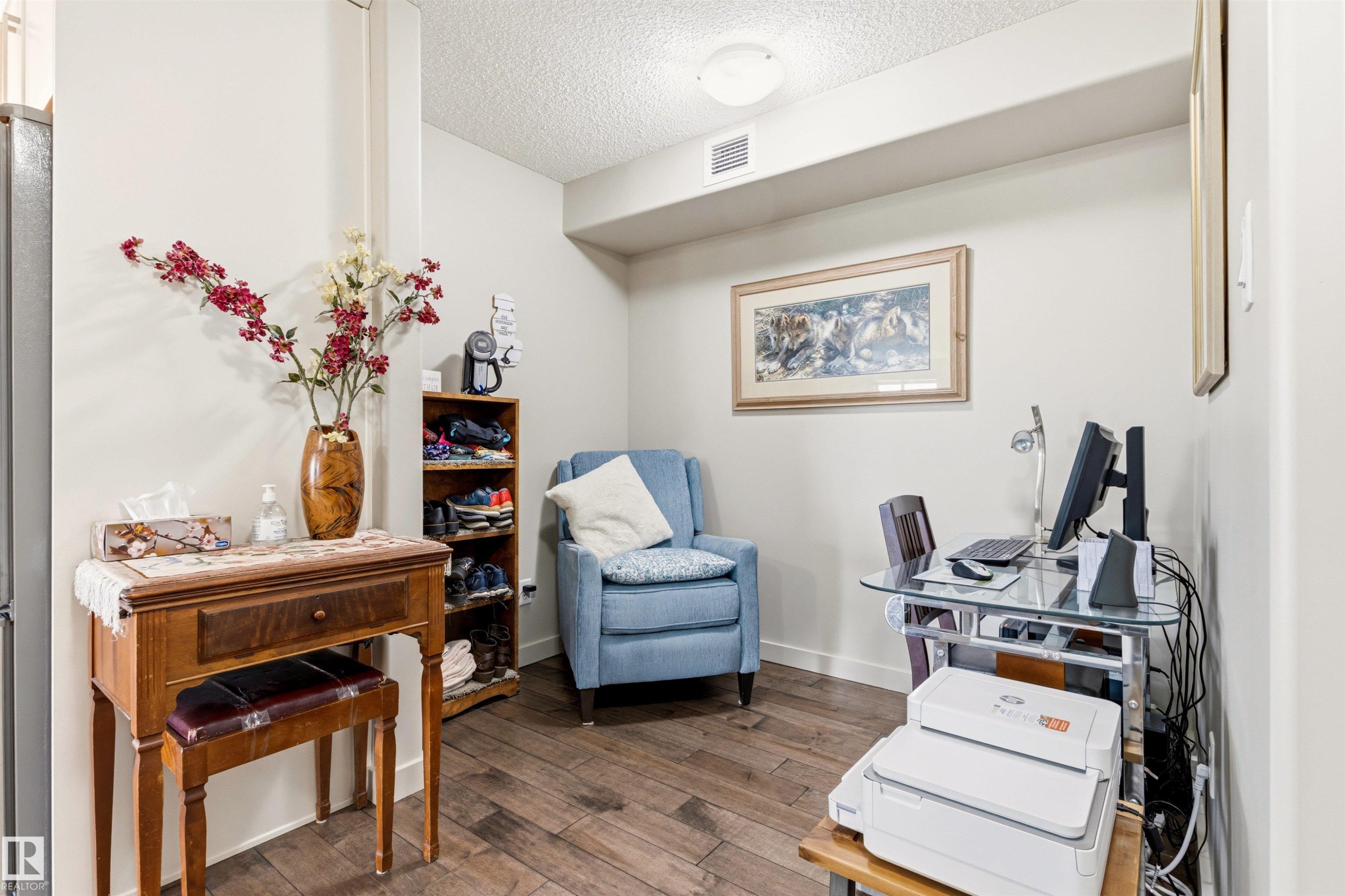 302 5510 Schonsee Drive, Edmonton, AB