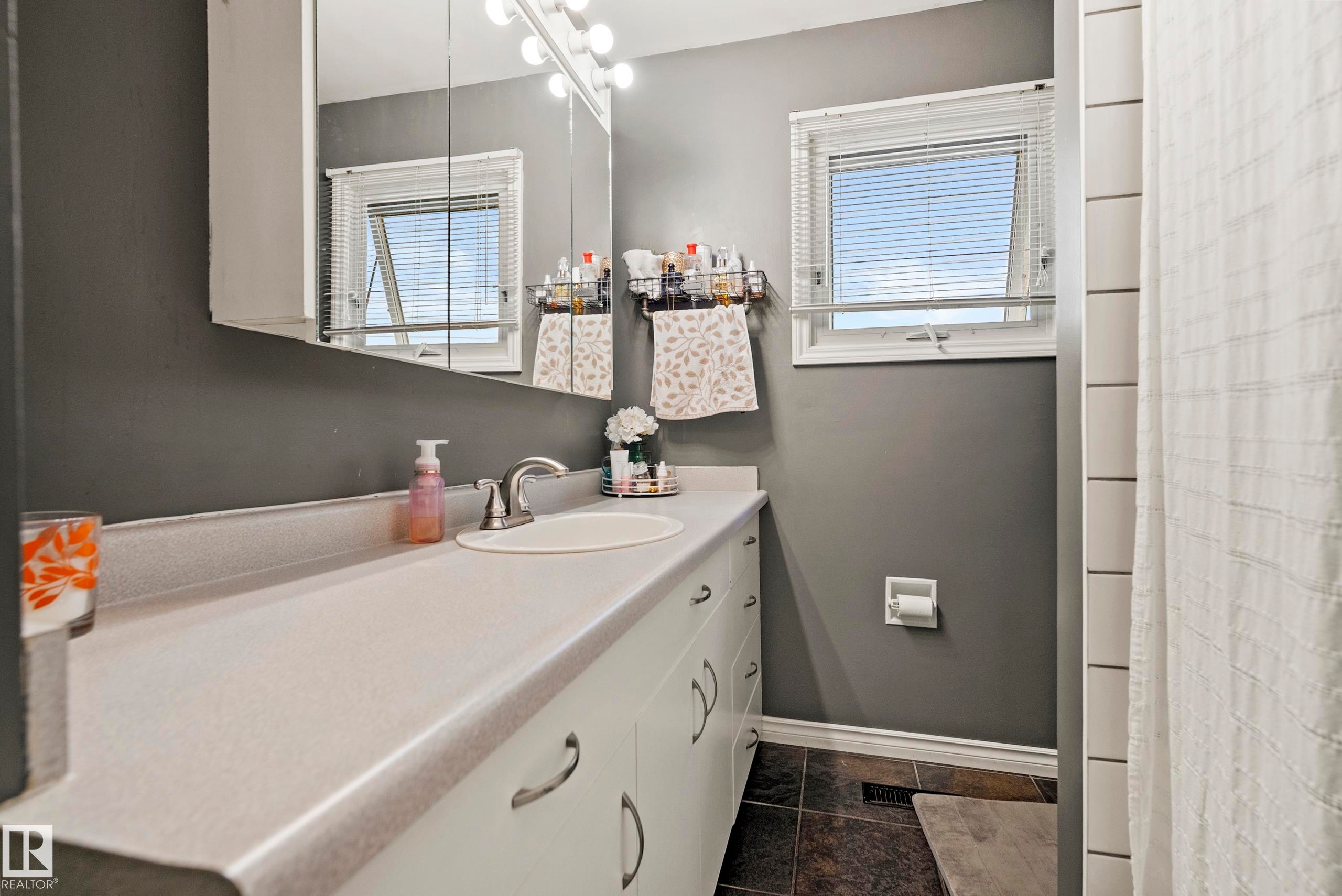 4304 42 Avenue, Leduc, AB