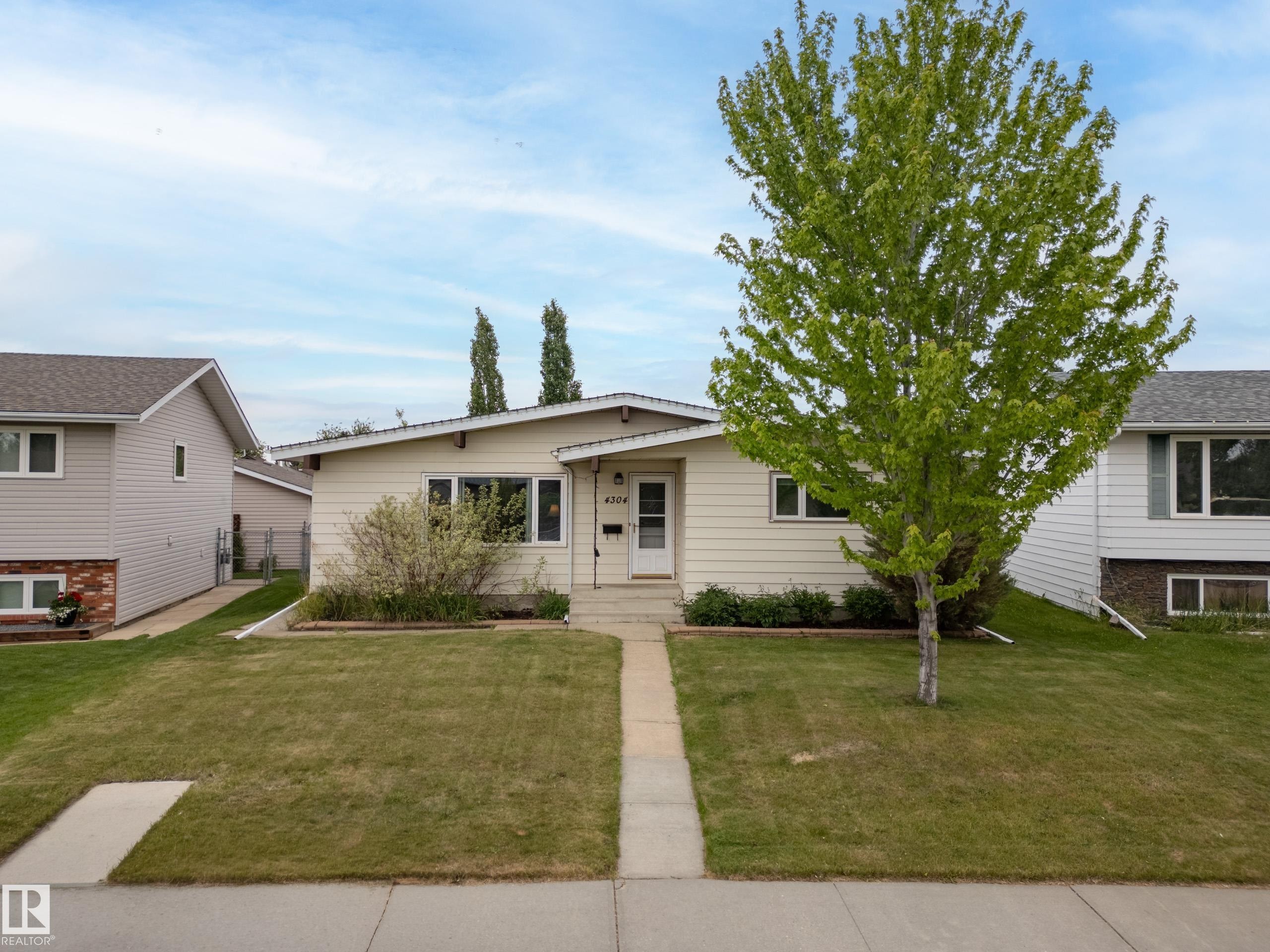 4304 42 Avenue, Leduc, AB