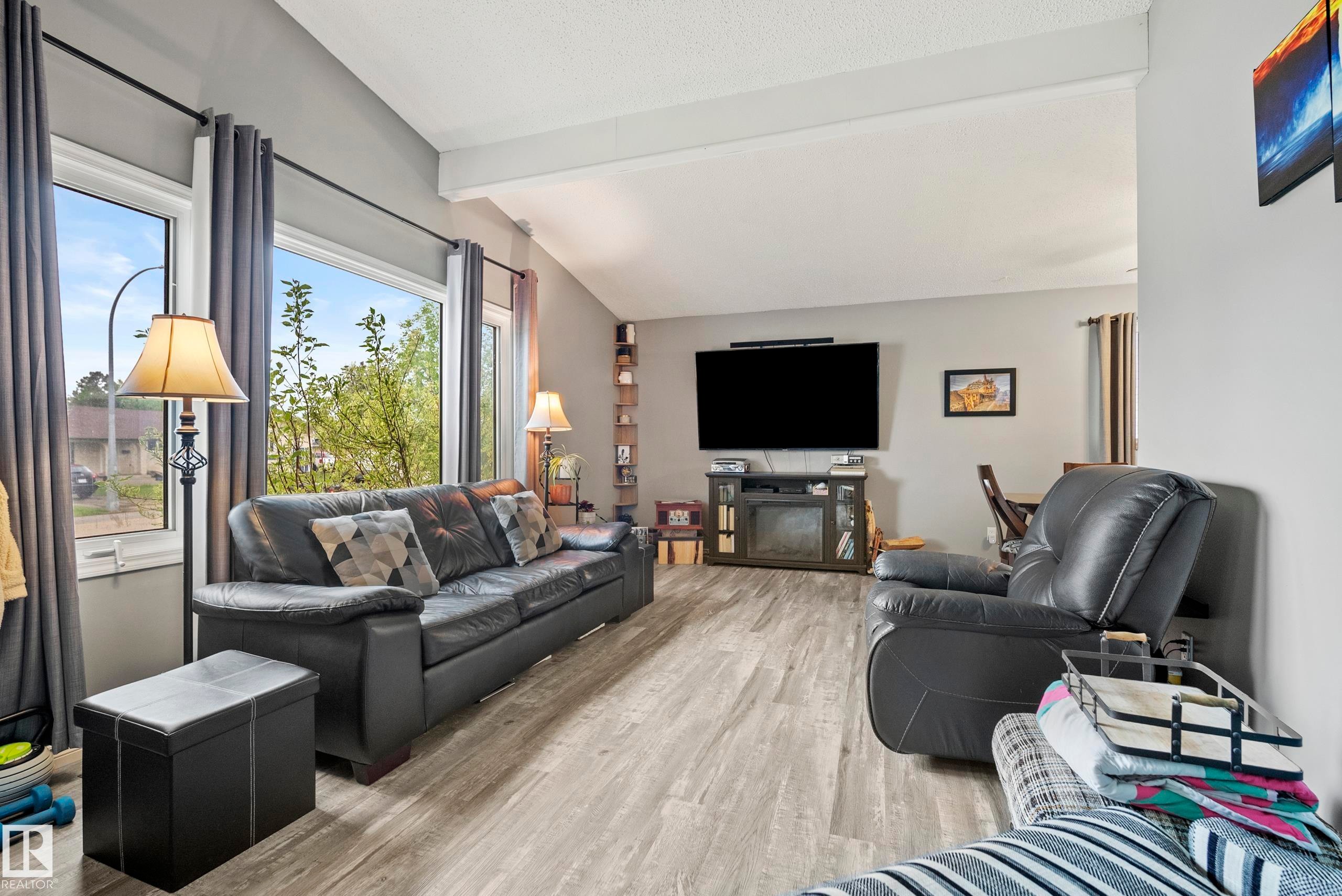4304 42 Avenue, Leduc, AB