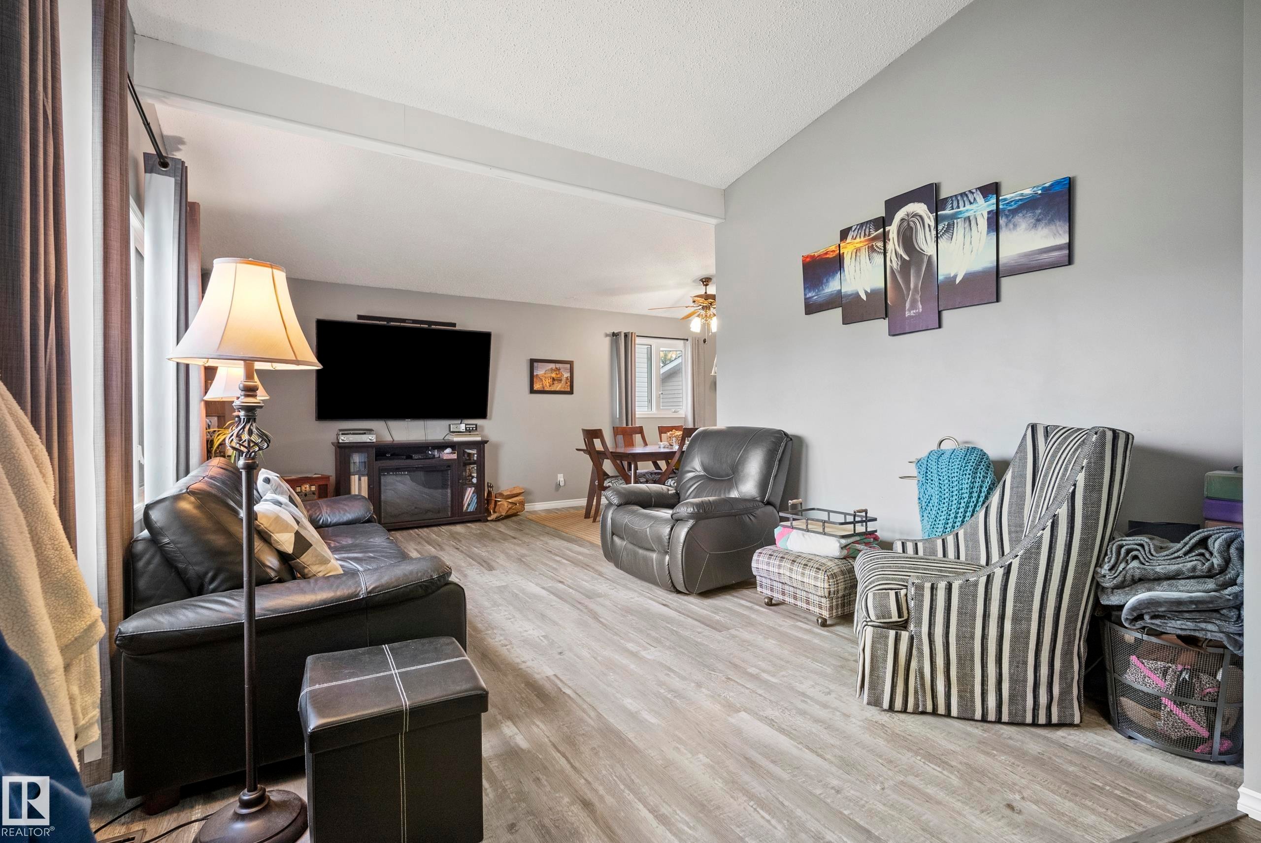 4304 42 Avenue, Leduc, AB