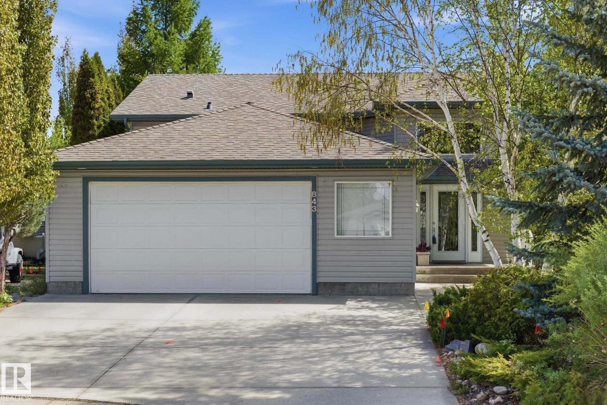 843 Oakland Place, Devon, AB