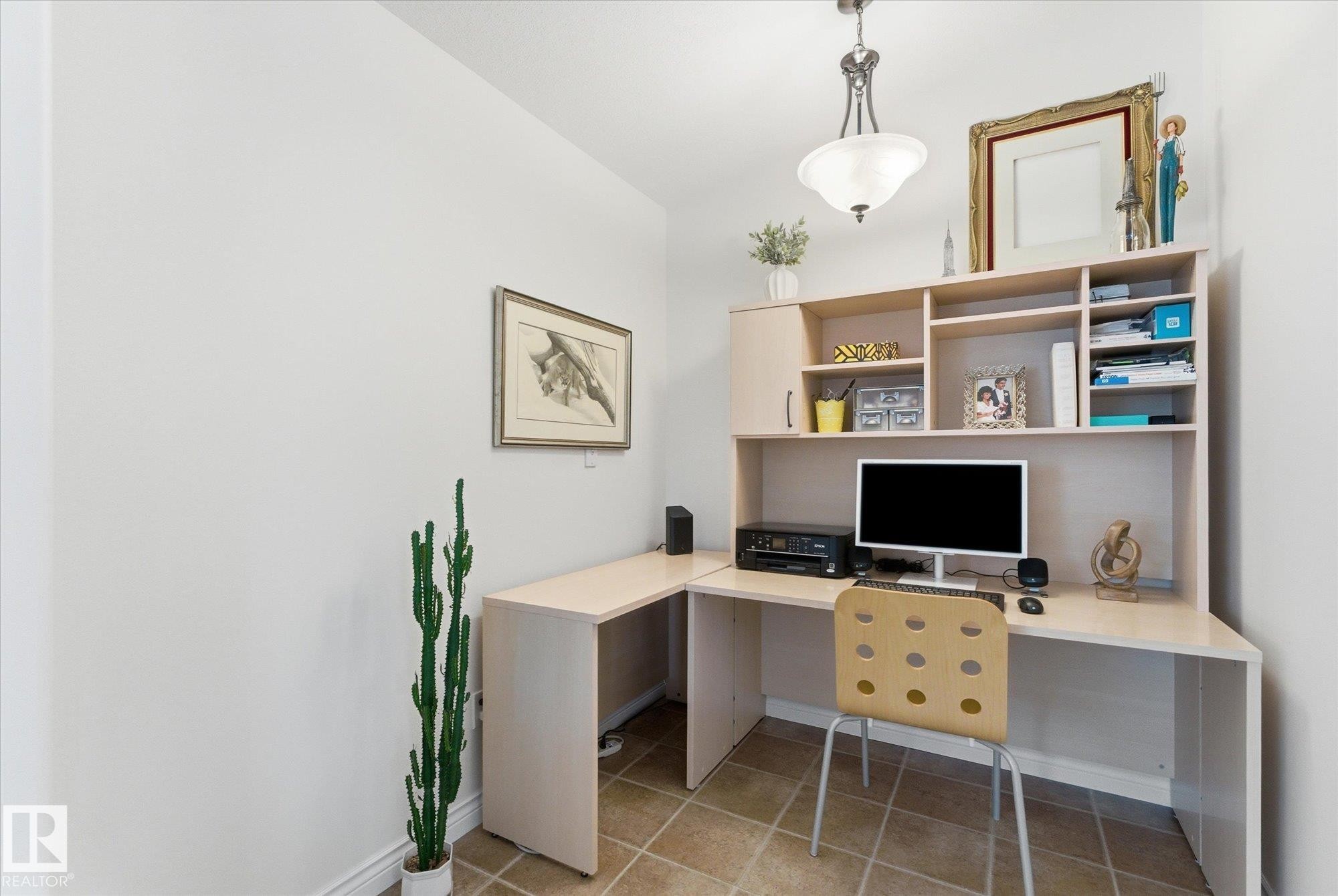 843 Oakland Place, Devon, AB