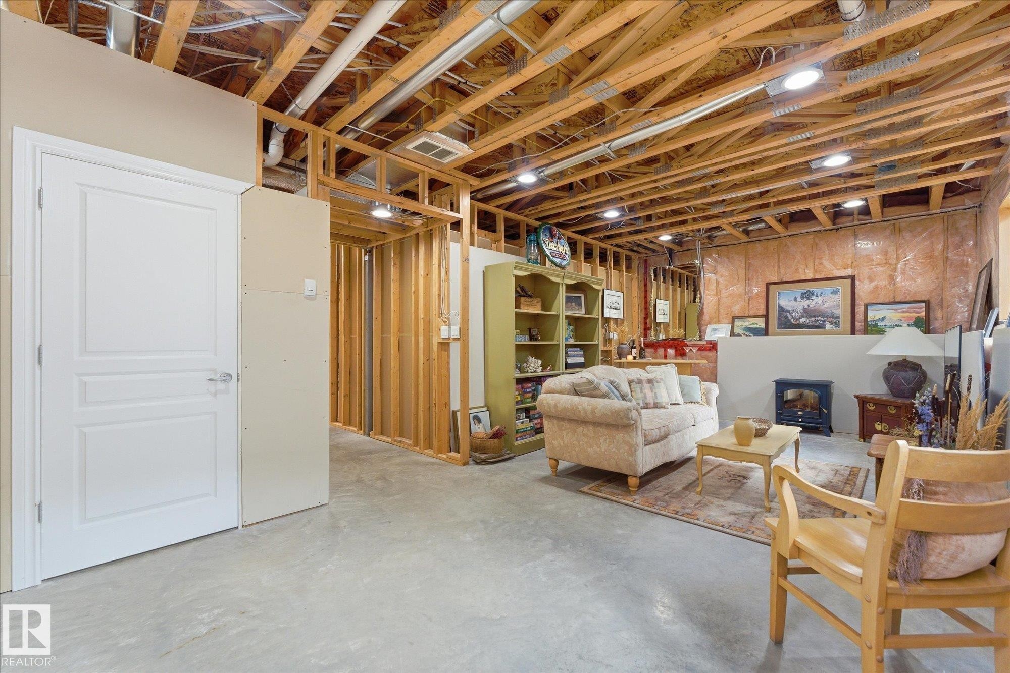 843 Oakland Place, Devon, AB