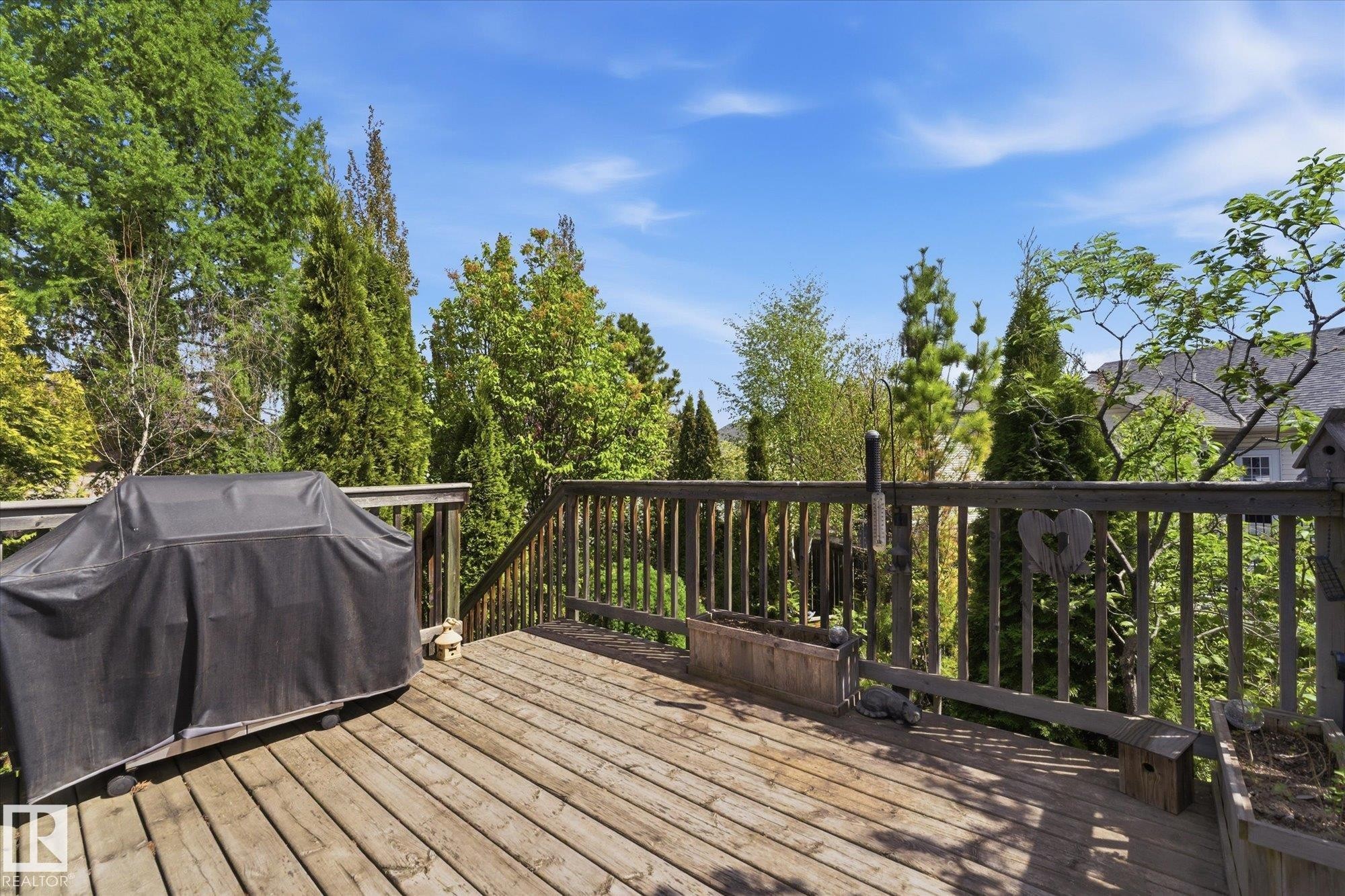 843 Oakland Place, Devon, AB