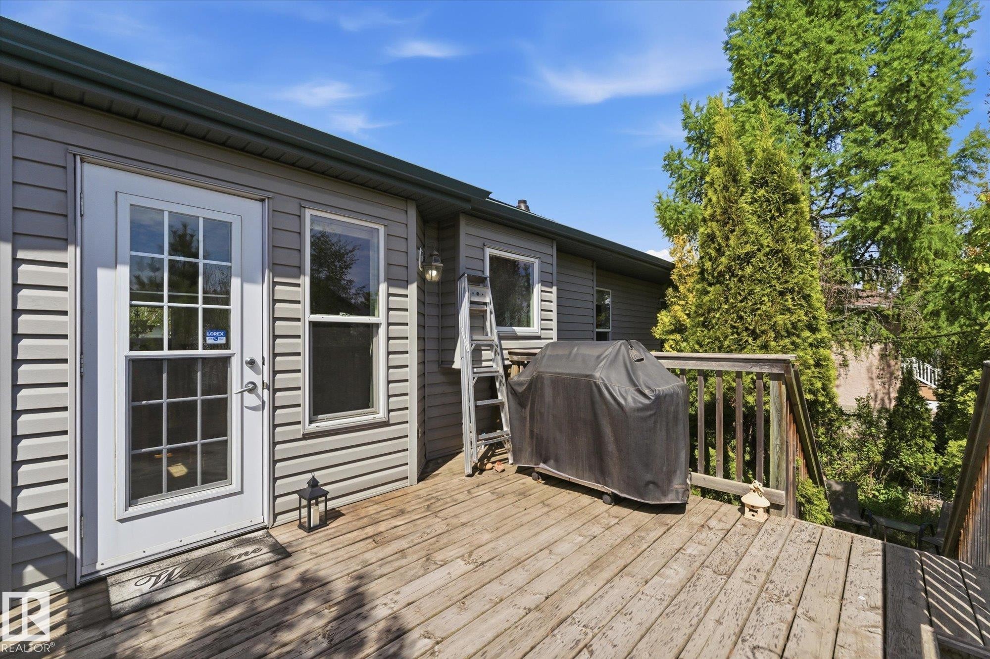 843 Oakland Place, Devon, AB