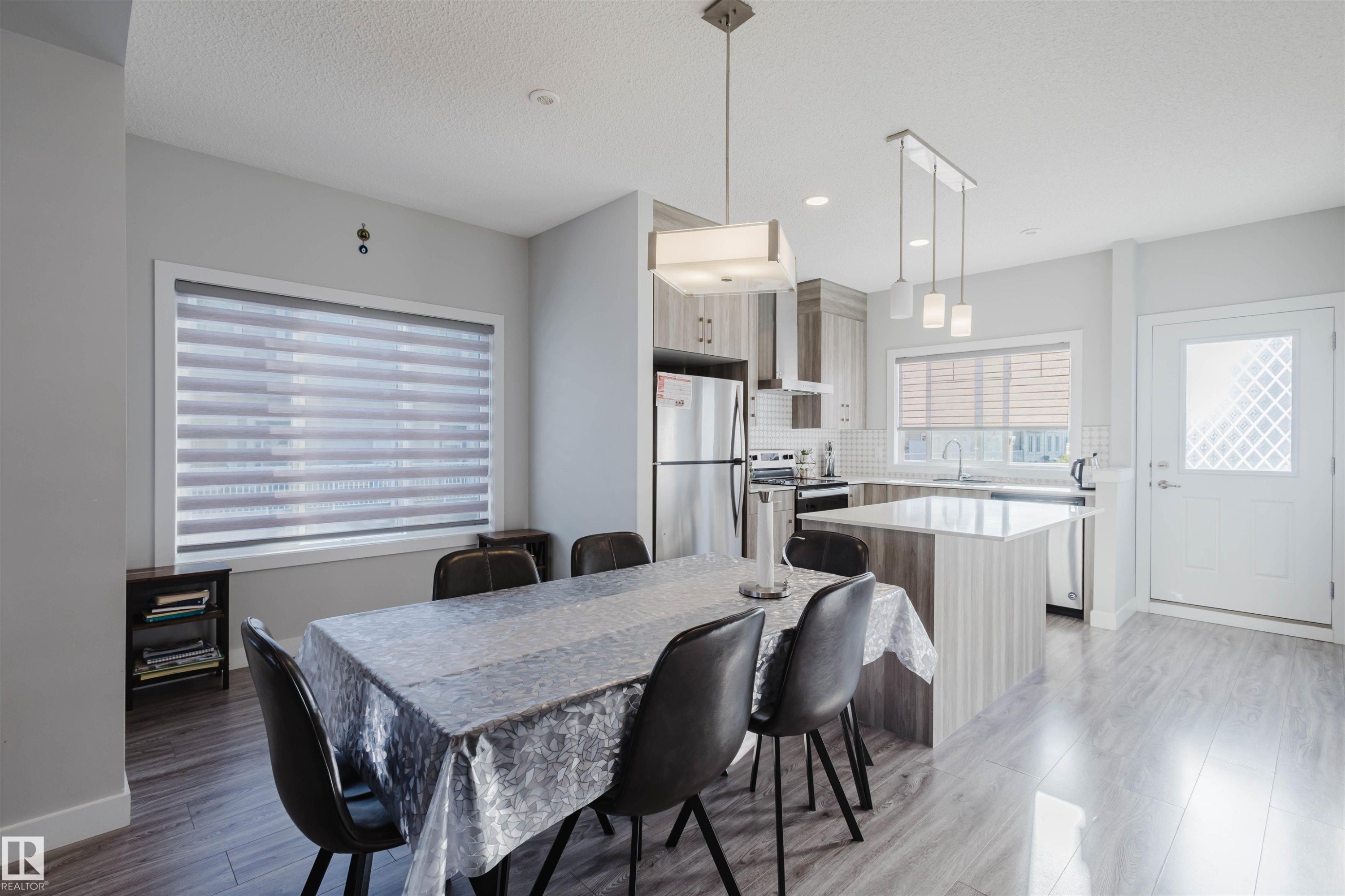 41 2215 24 Street, Edmonton, AB