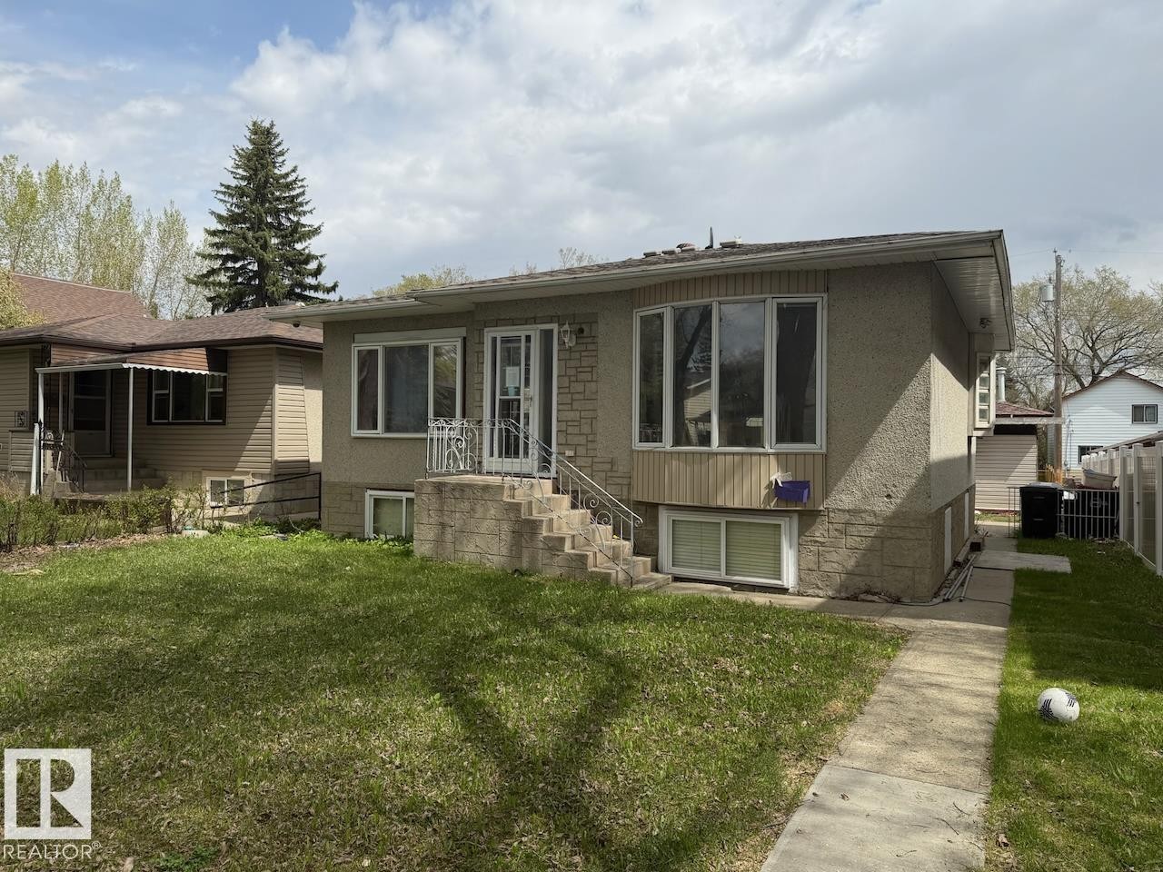 11839 56 Street, Edmonton, AB - Outdoor