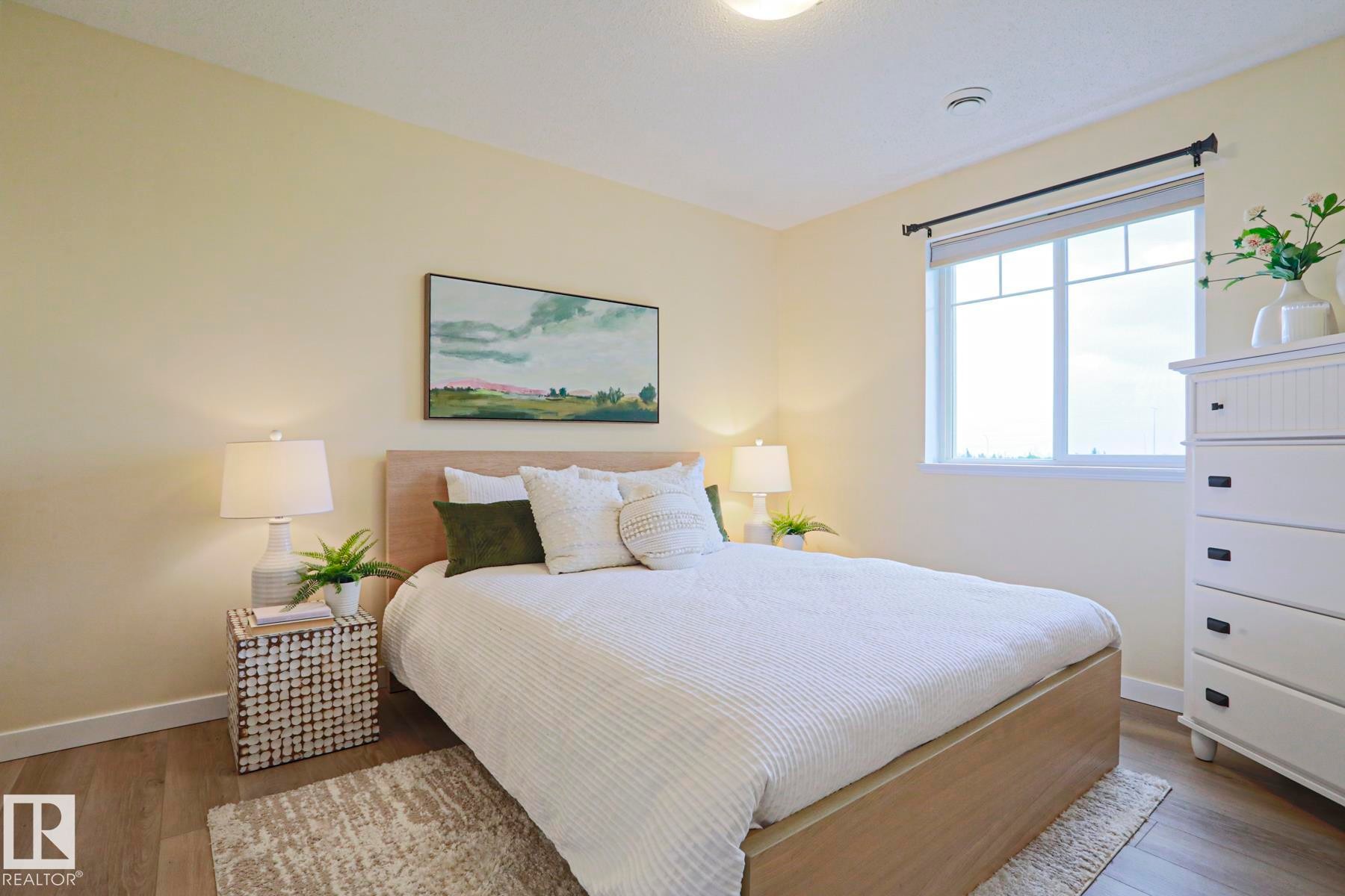 #211 6925 199 St Nw, Edmonton, AB - Indoor Photo Showing Bedroom