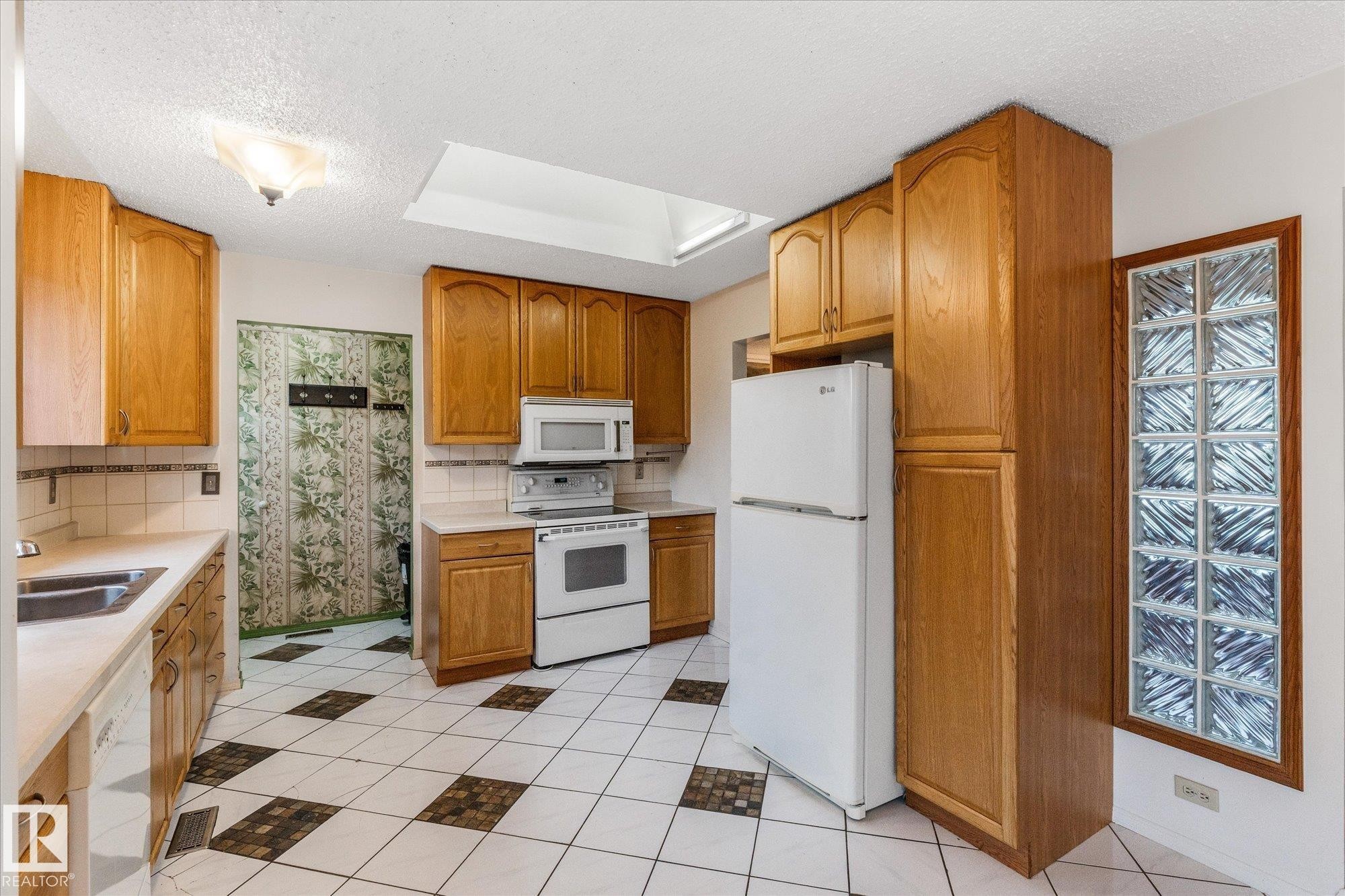 168 Clareview Road, Edmonton, AB