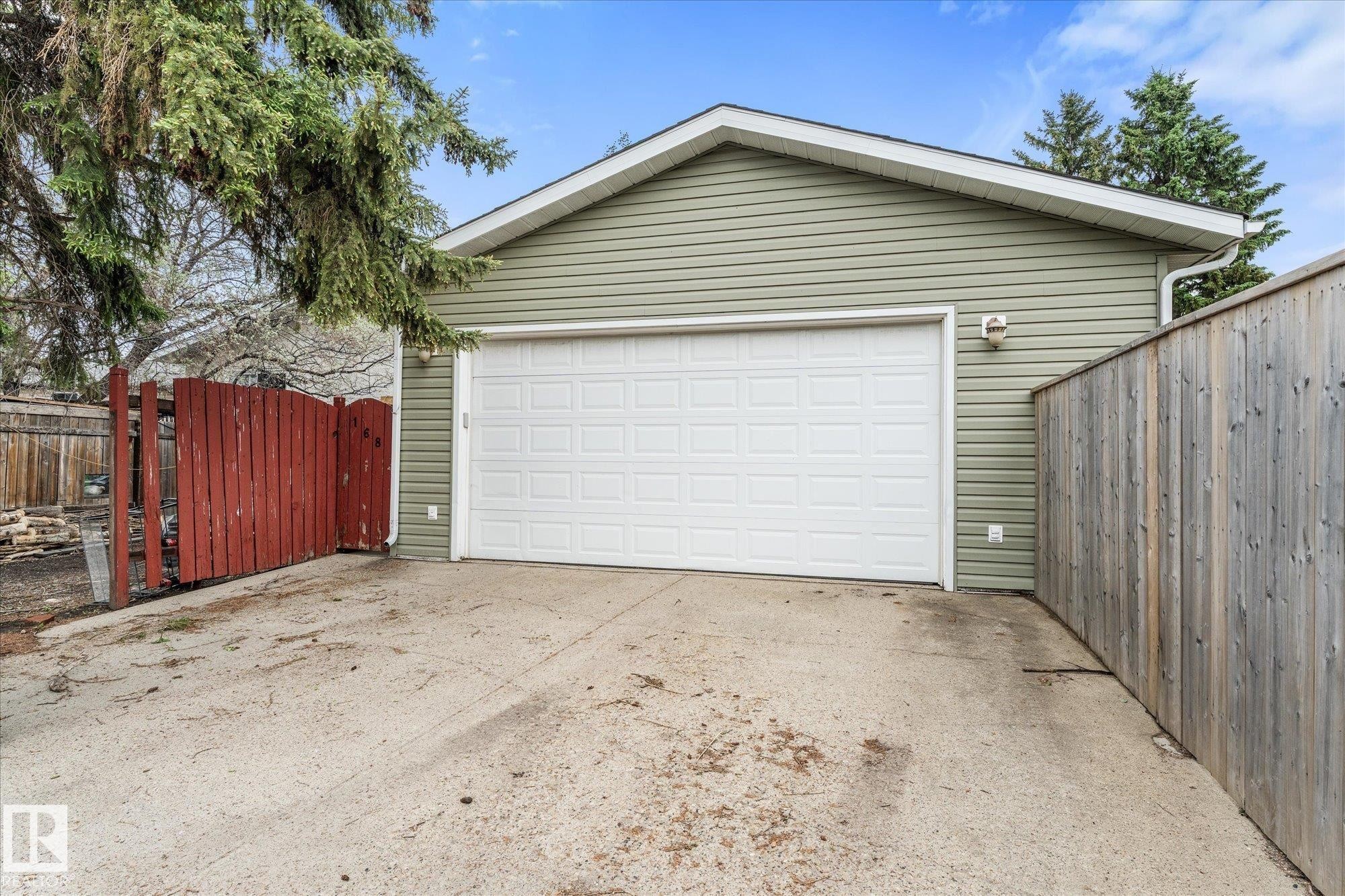 168 Clareview Road, Edmonton, AB