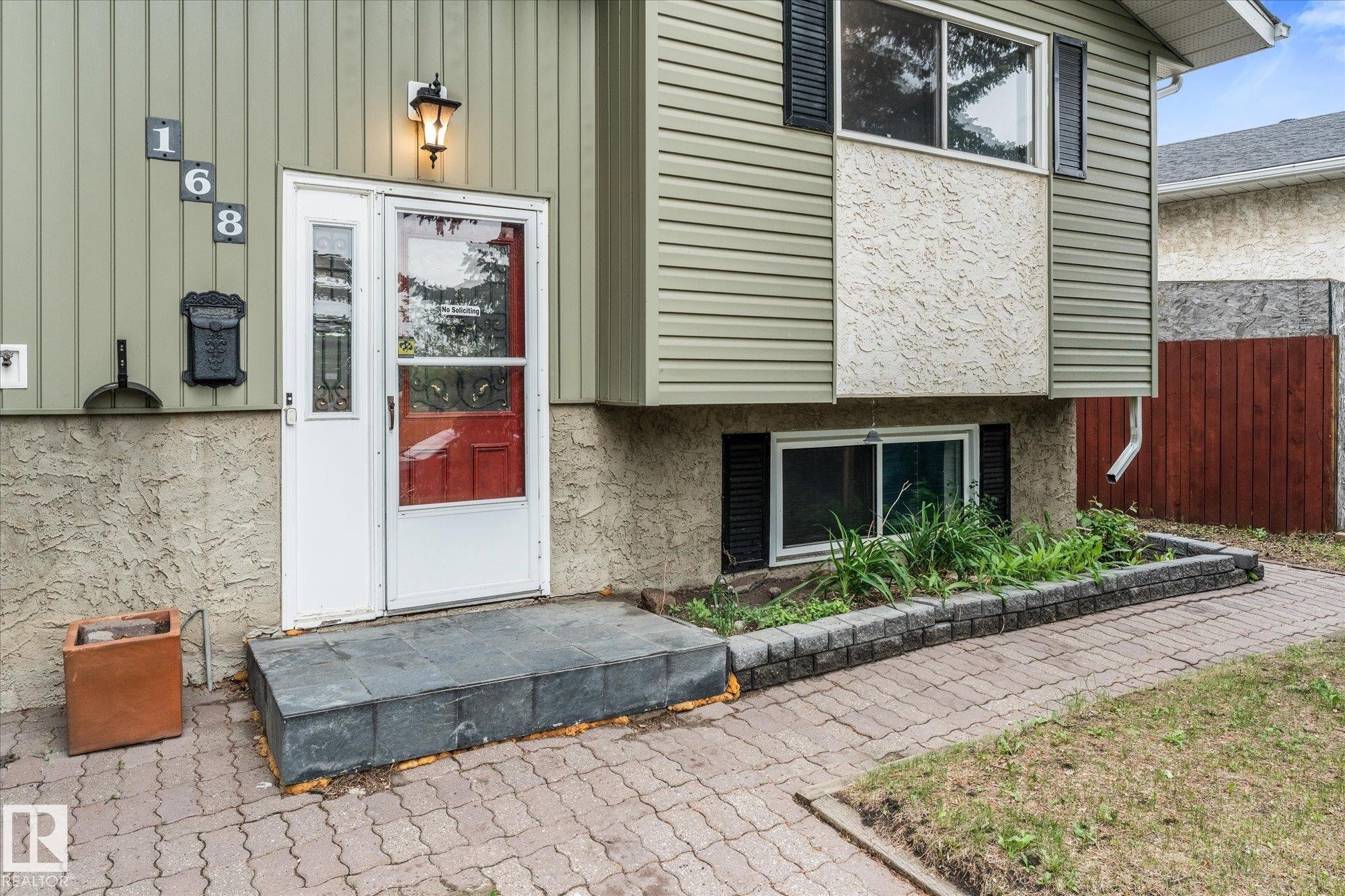 168 Clareview Road, Edmonton, AB
