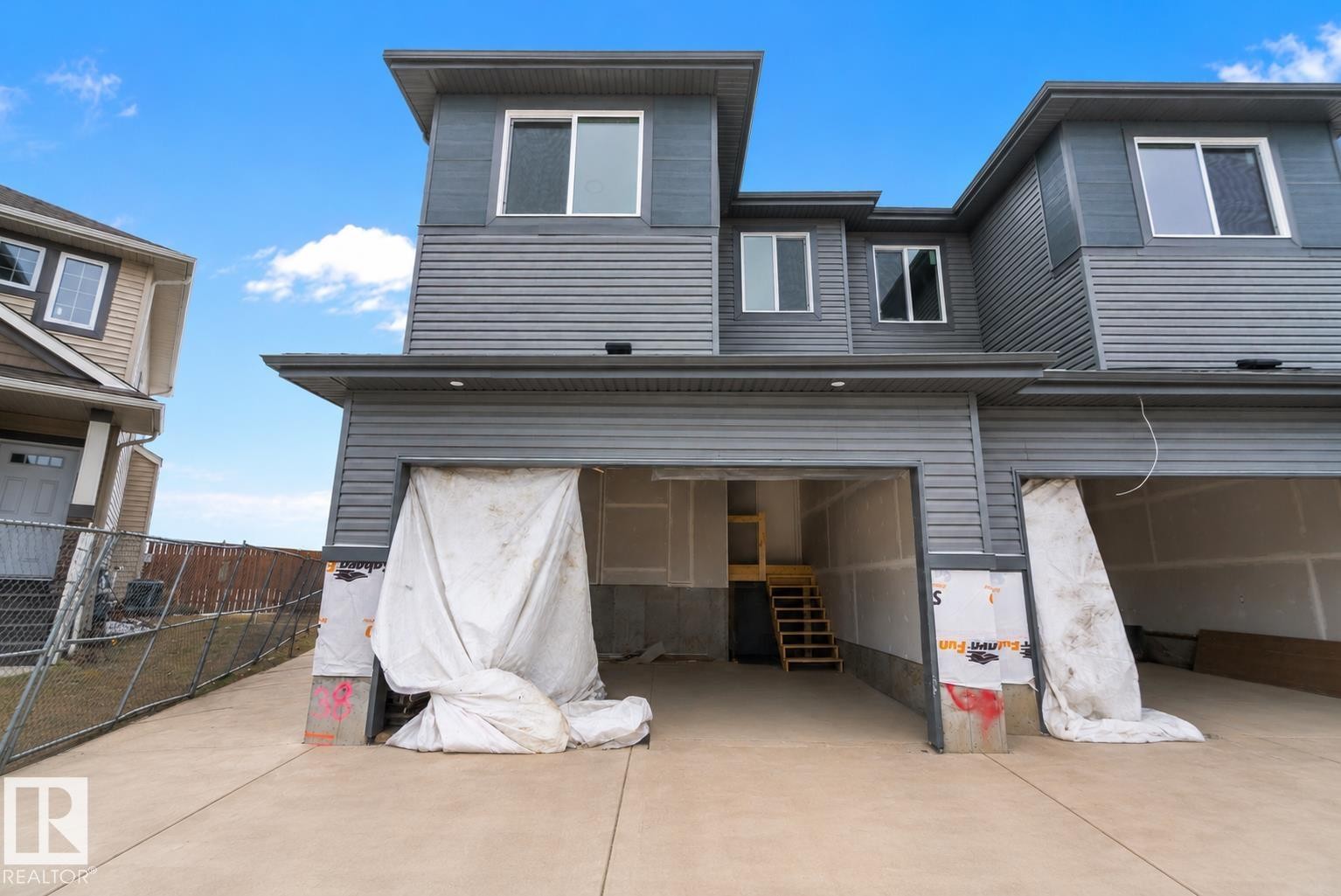 38 Astoria Place, Devon, AB