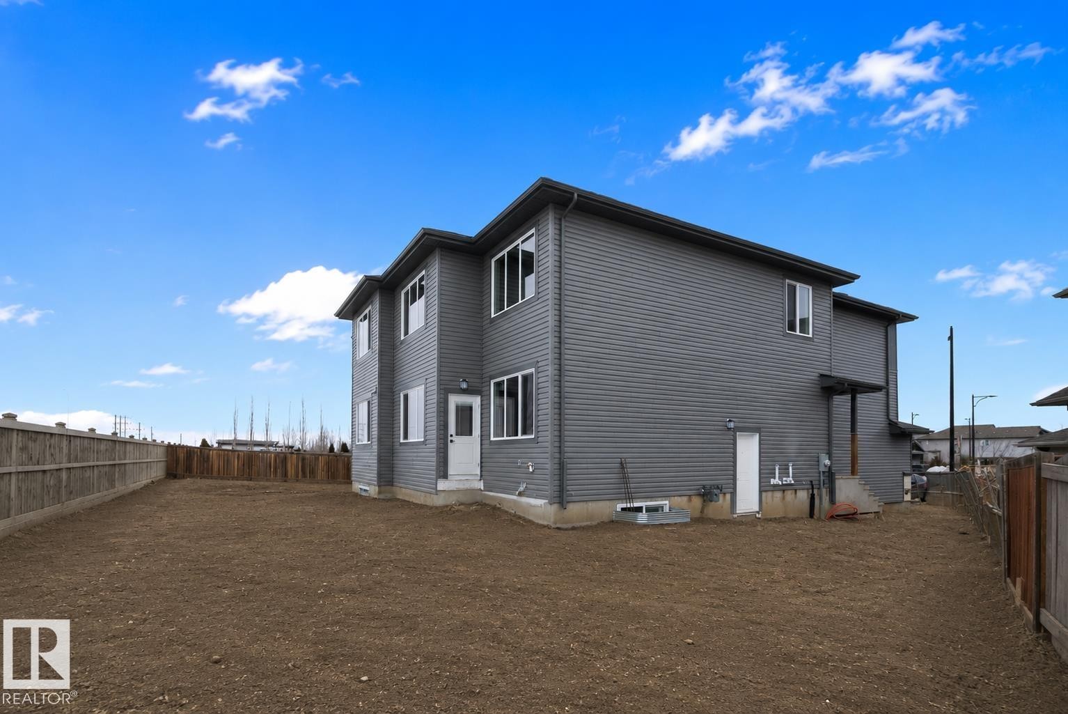 38 Astoria Place, Devon, AB