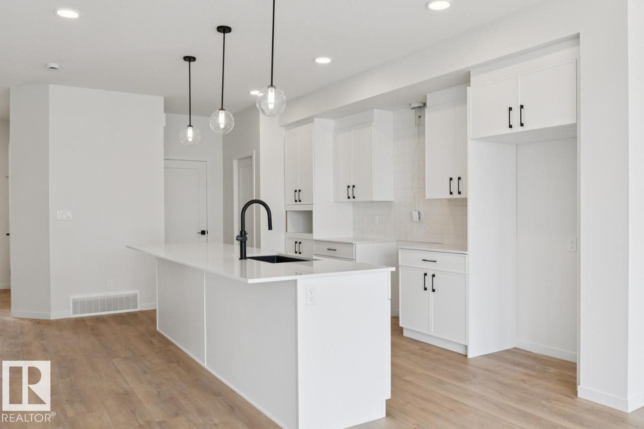 428 30 Street, Edmonton, AB