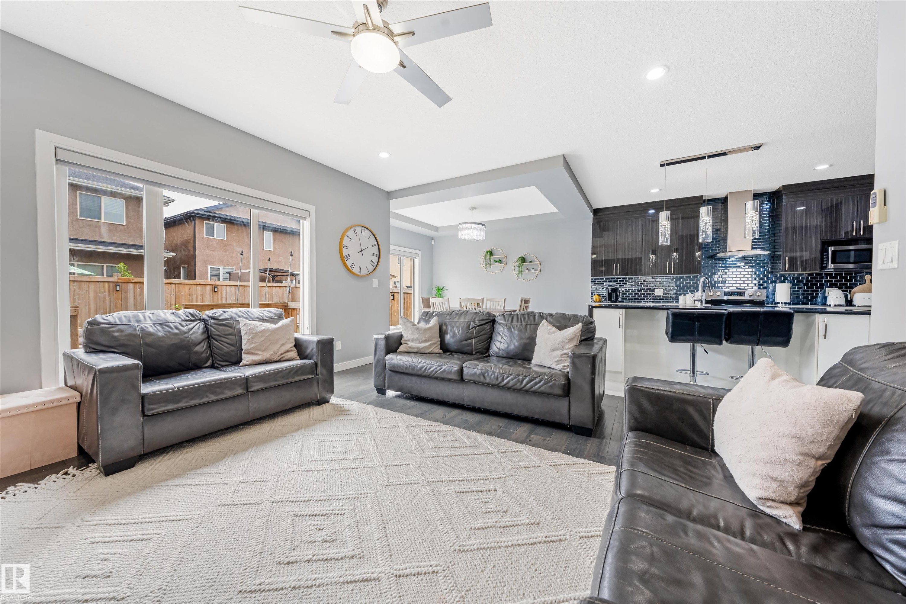 17009 62 St, Edmonton, AB