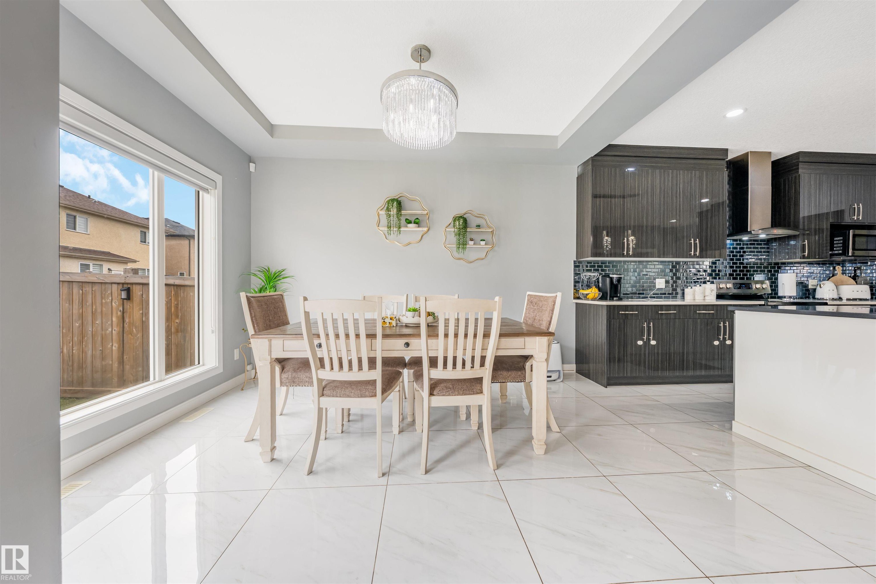 17009 62 St, Edmonton, AB