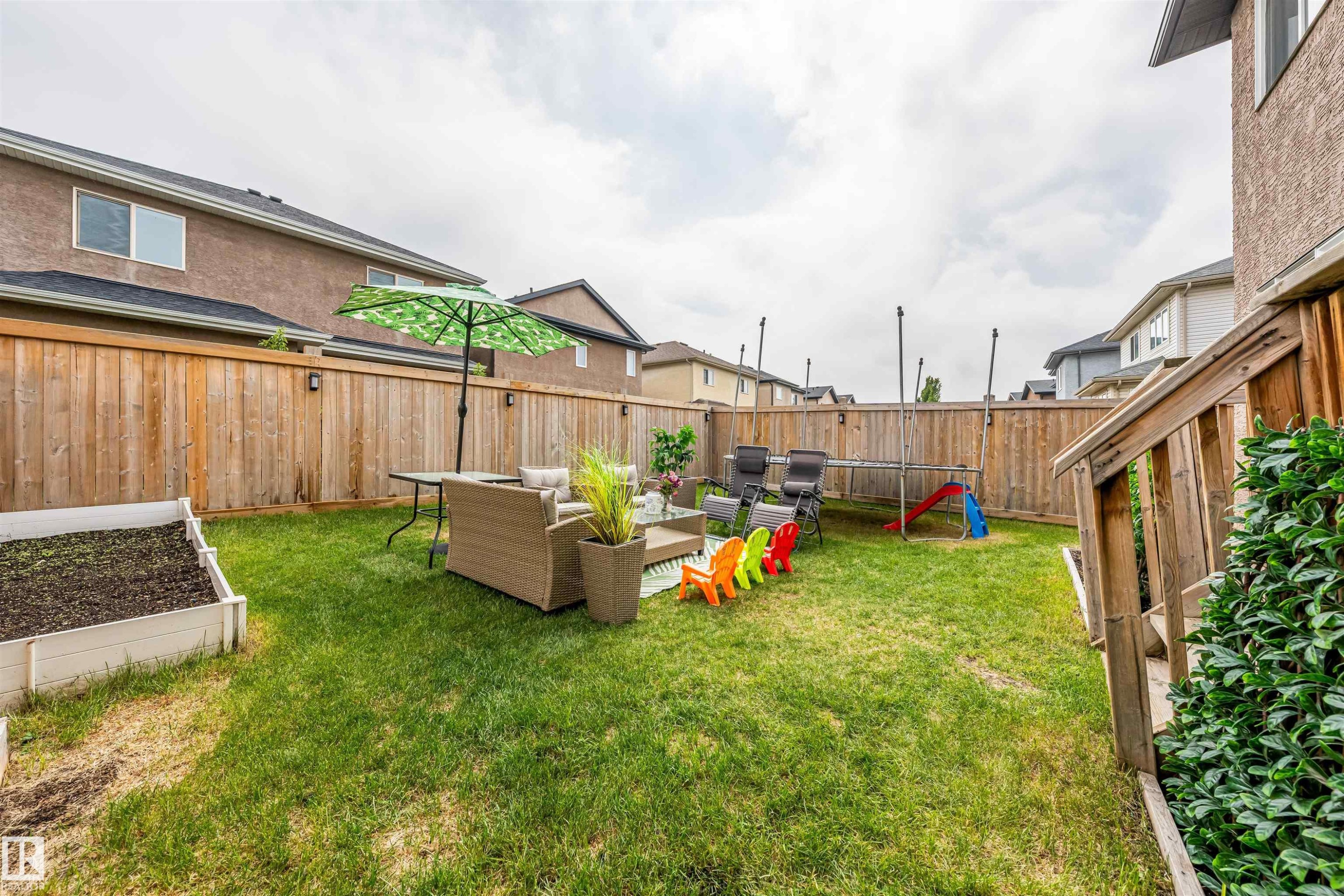 17009 62 St, Edmonton, AB