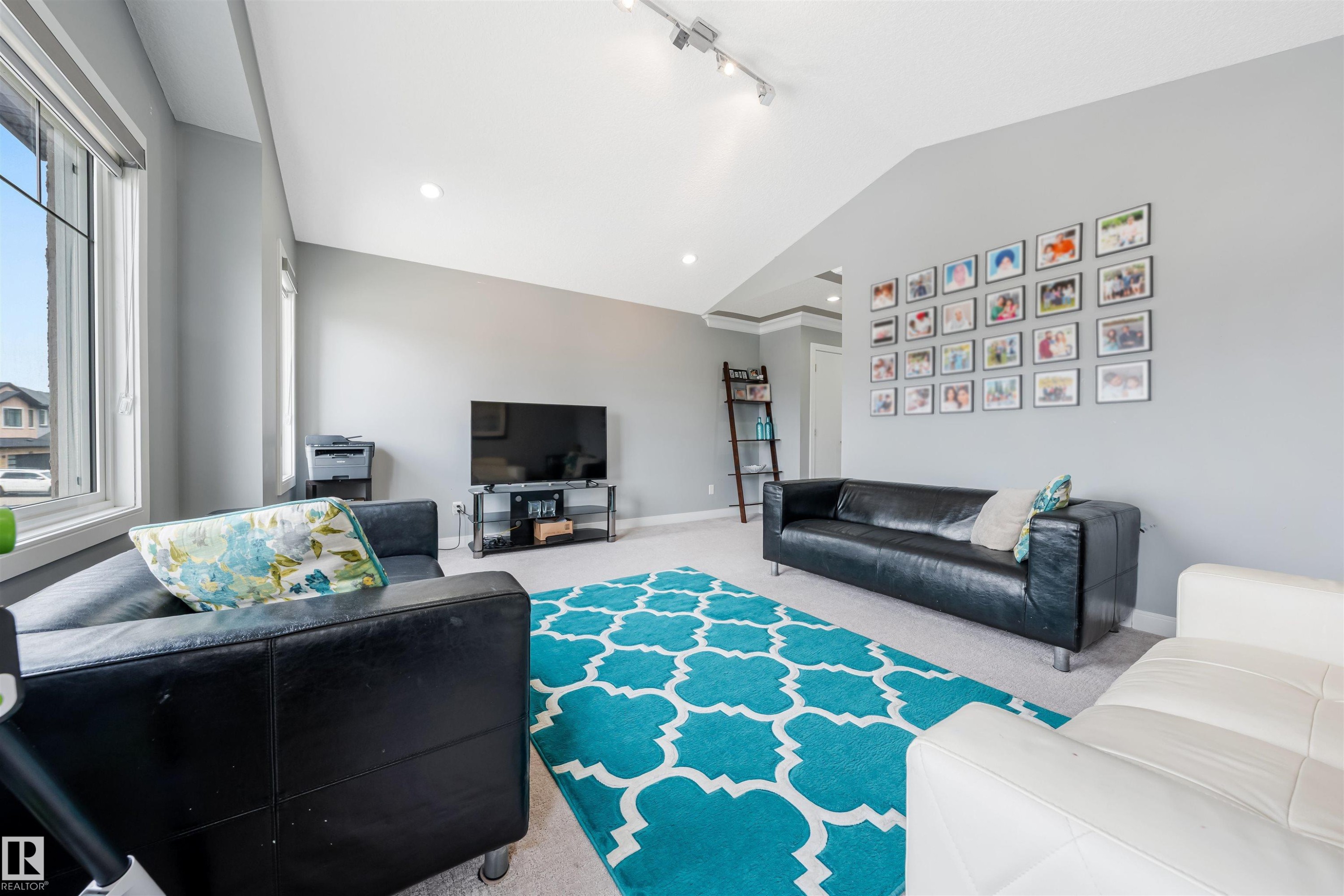 17009 62 St, Edmonton, AB