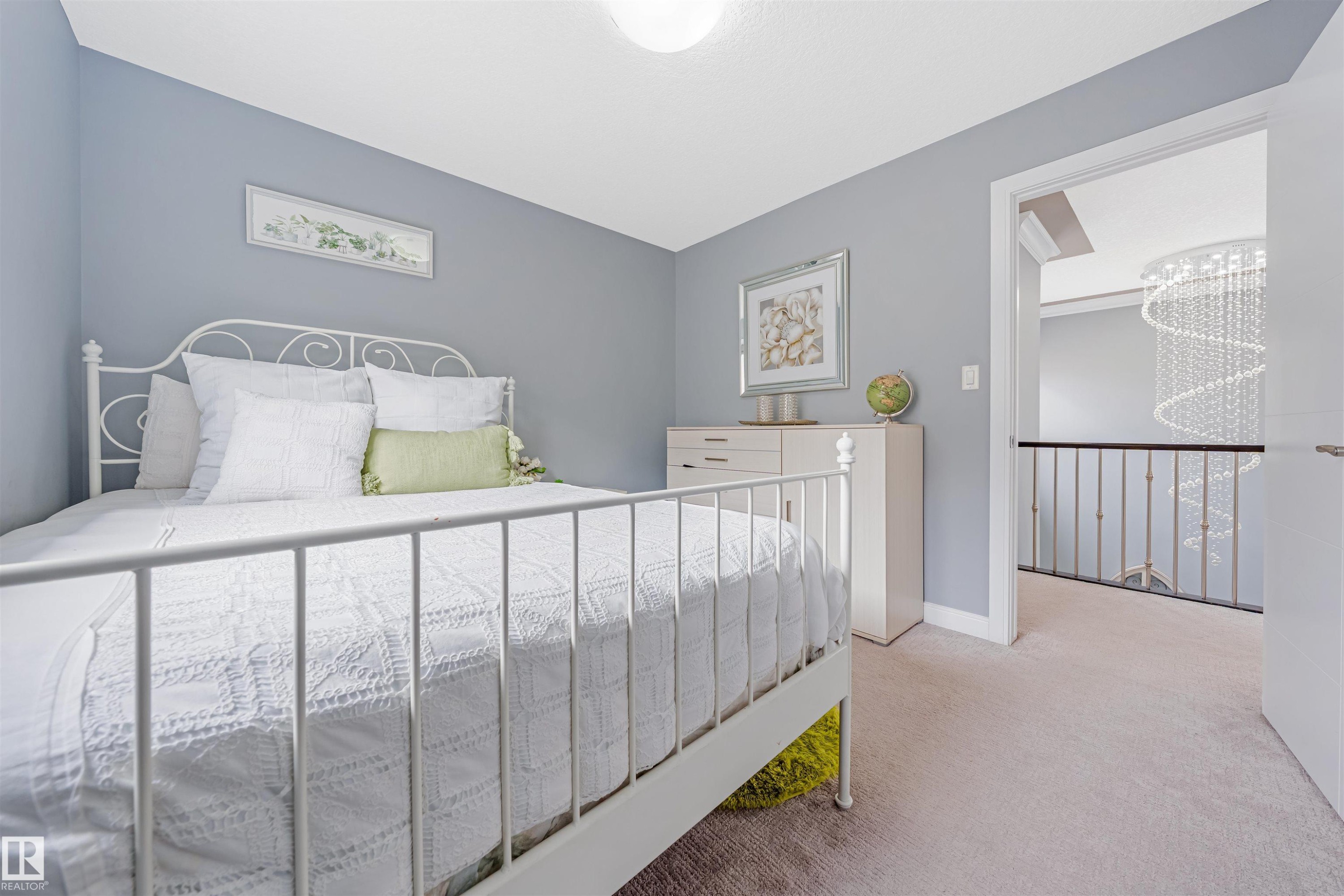 17009 62 St, Edmonton, AB