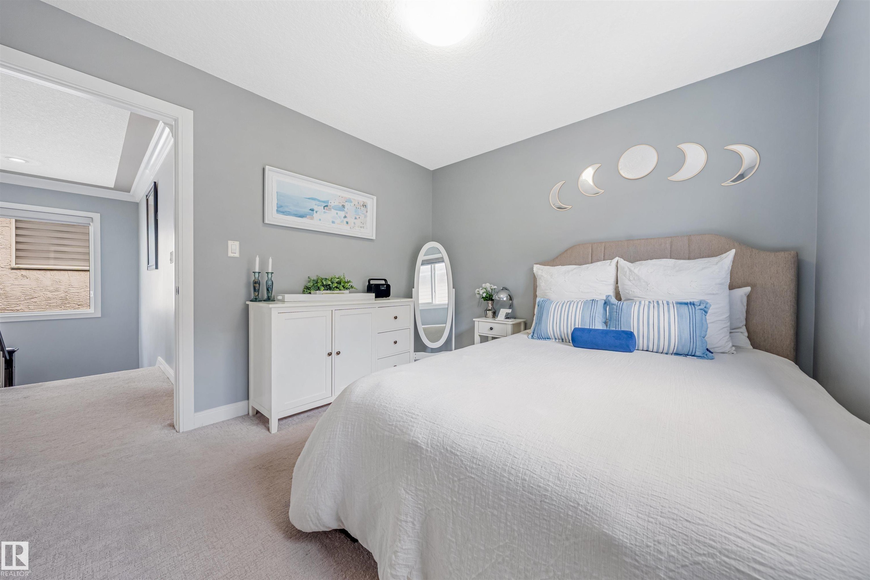 17009 62 St, Edmonton, AB