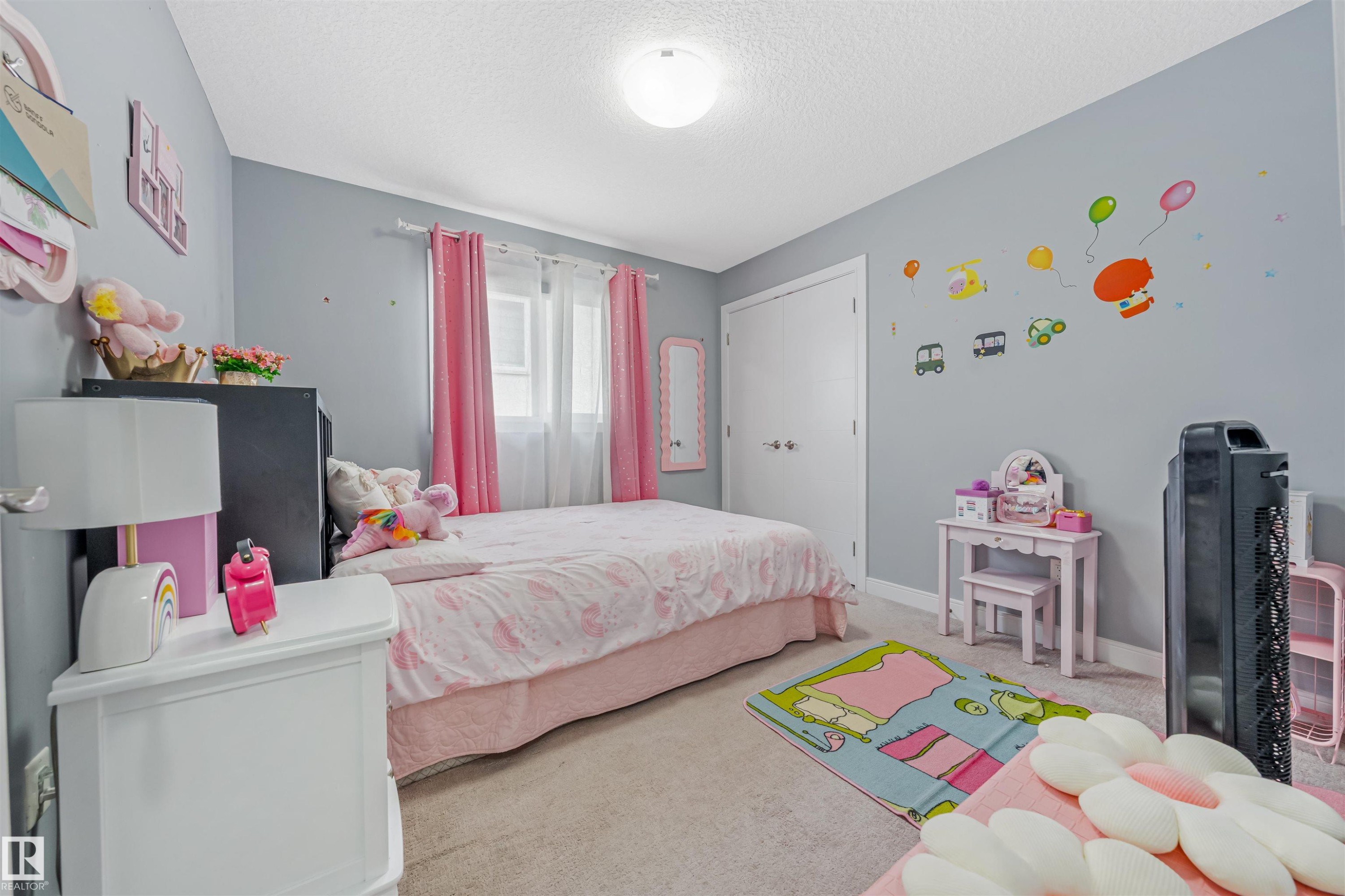 17009 62 St, Edmonton, AB