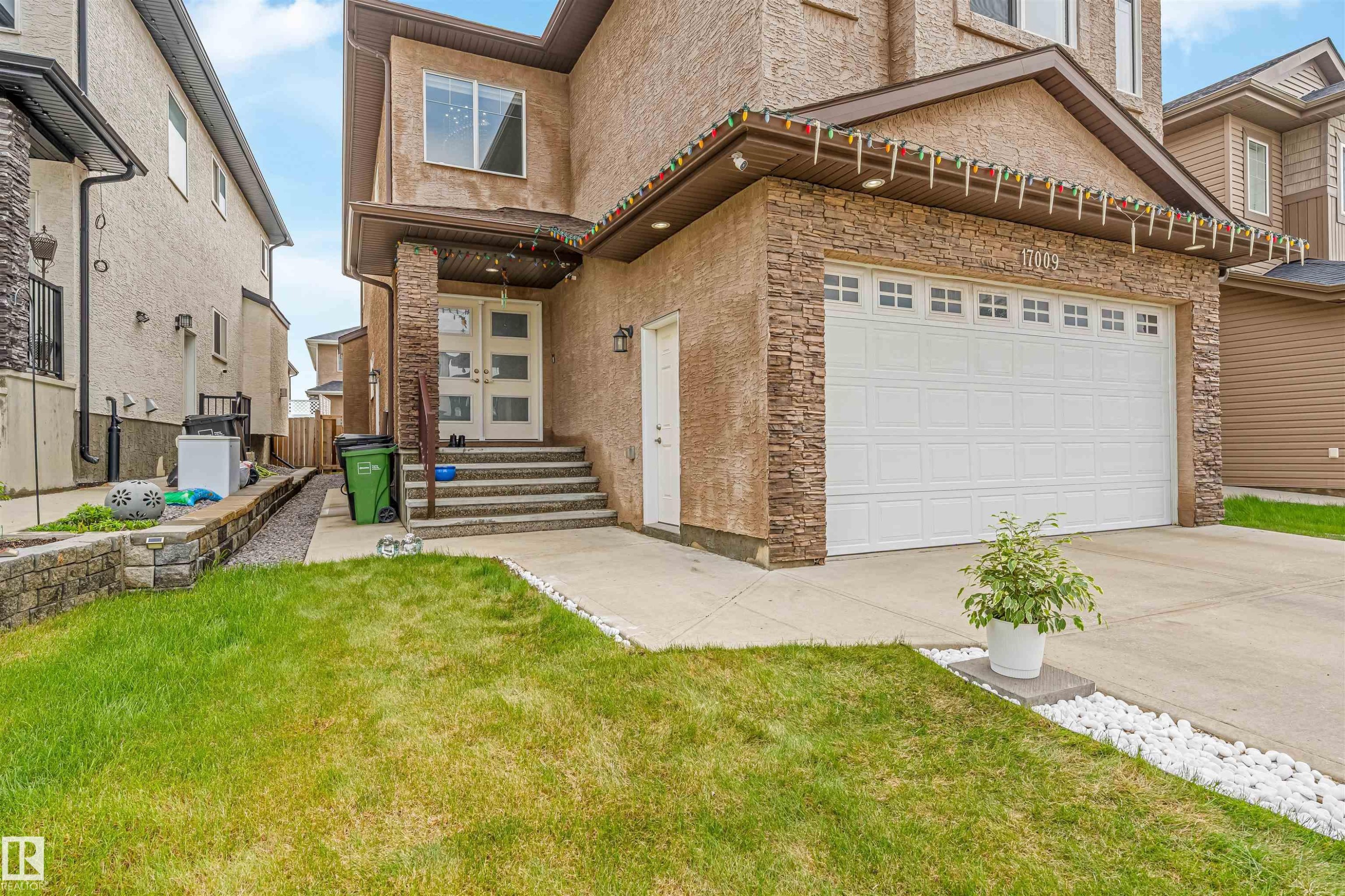 17009 62 St, Edmonton, AB