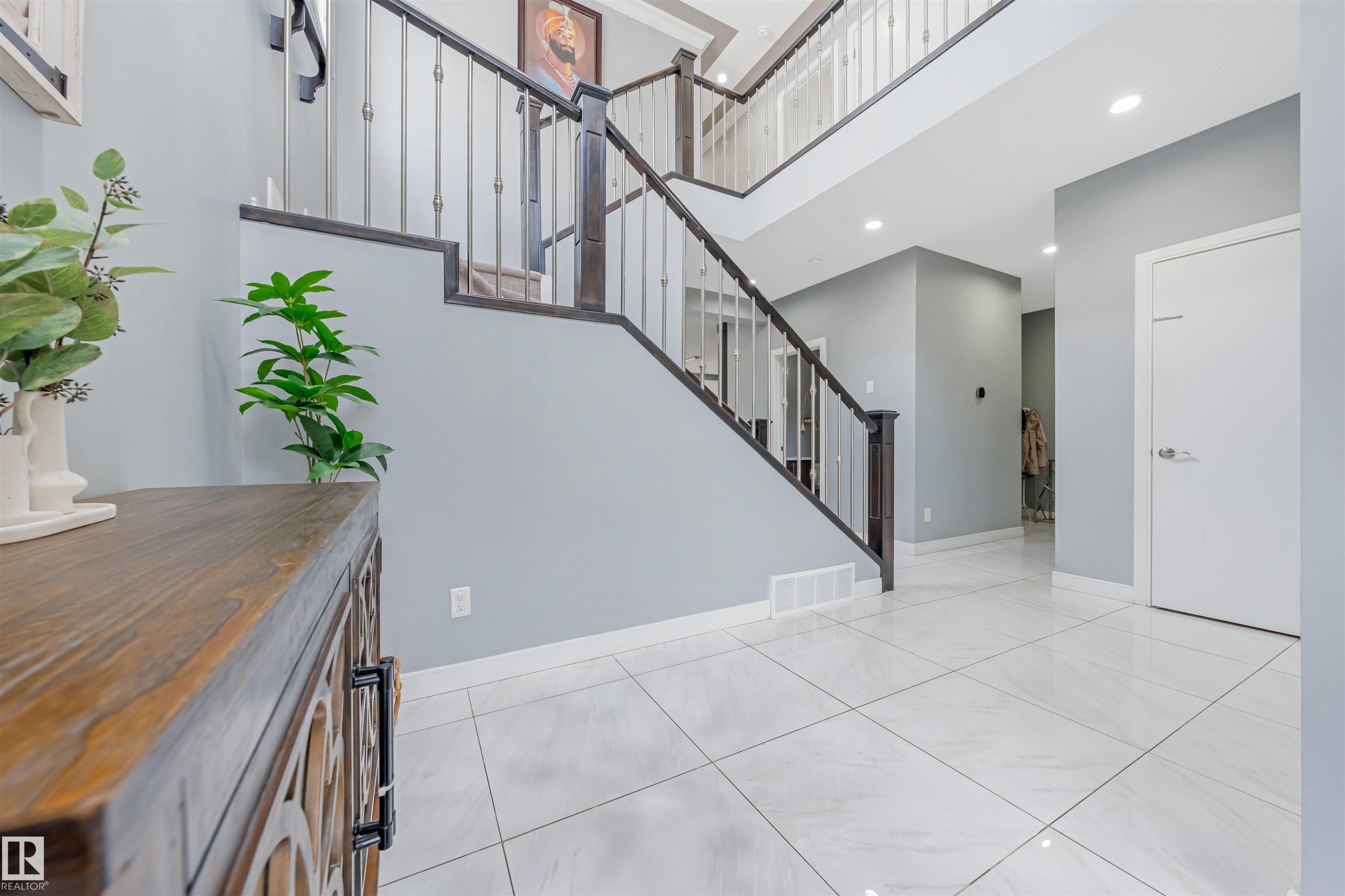 17009 62 St, Edmonton, AB