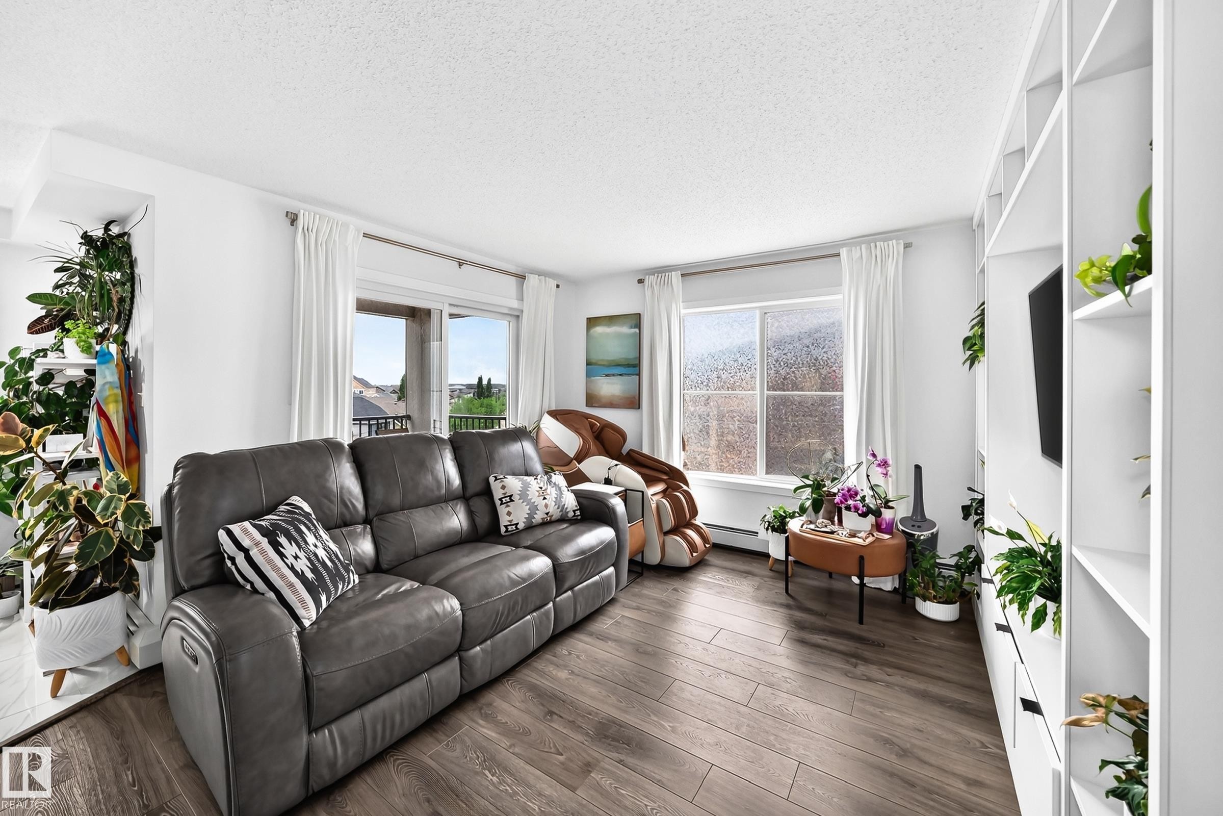 423 18126 77 Street, Edmonton, AB